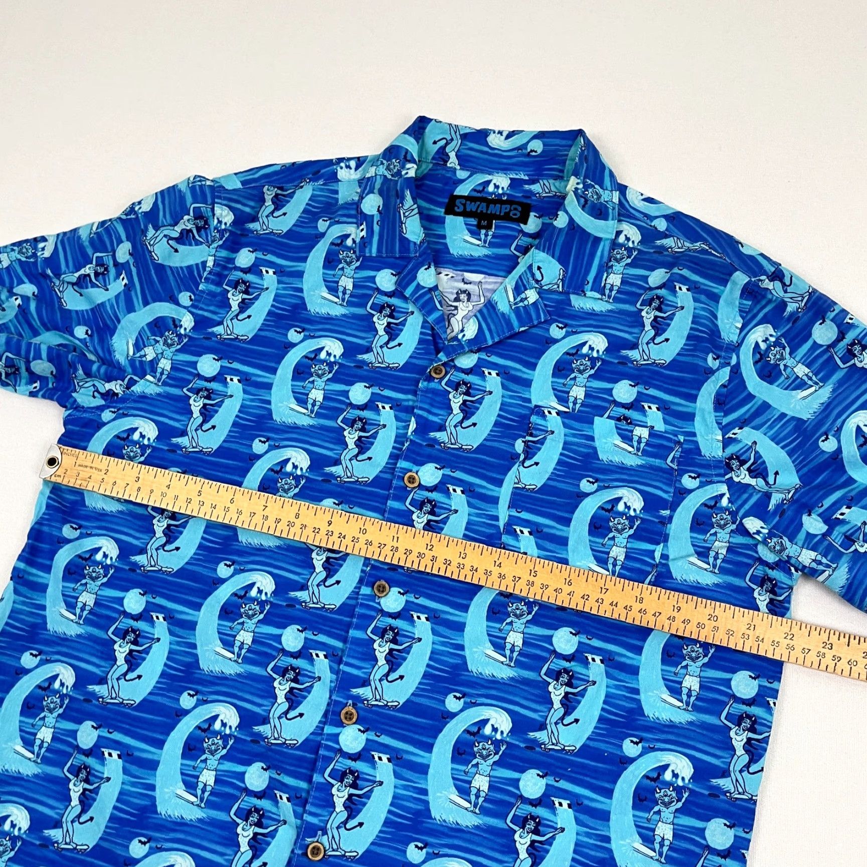 Vintage VINTAGE Swamps Hawaiian Shirt Mens M Blue Demon Devil Surf Cruise Vacation Tropical Camp Size US M / EU 48-50 / 2 - 5 Thumbnail
