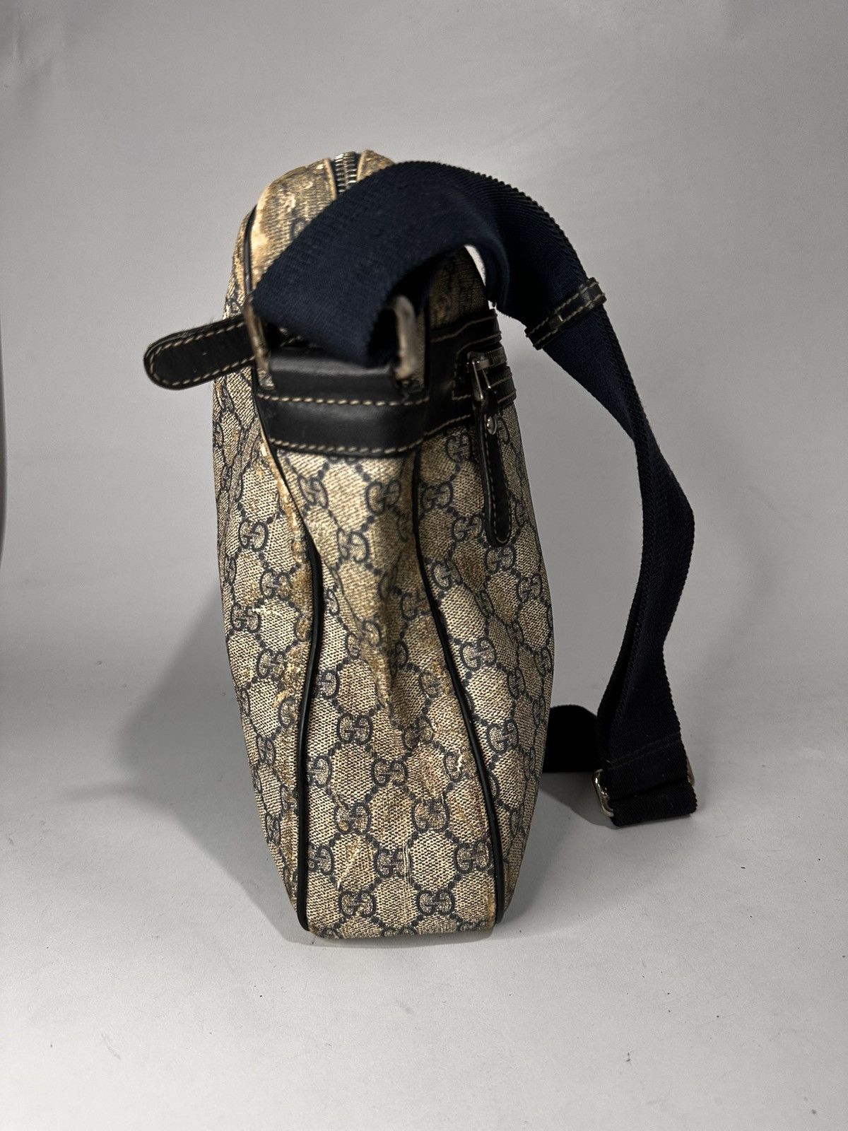 Gucci Gucci Monogram Supreme Crossbody Beige Canvas Bag. Size ONE SIZE - 6 Thumbnail
