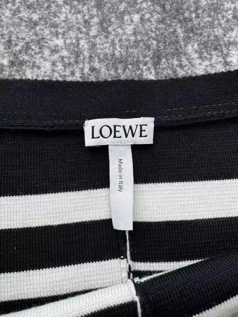 Loewe loewe Striped embroidered logo one-shoulder knitwear 2506-N Size US M / EU 48-50 / 2 - 5 Thumbnail