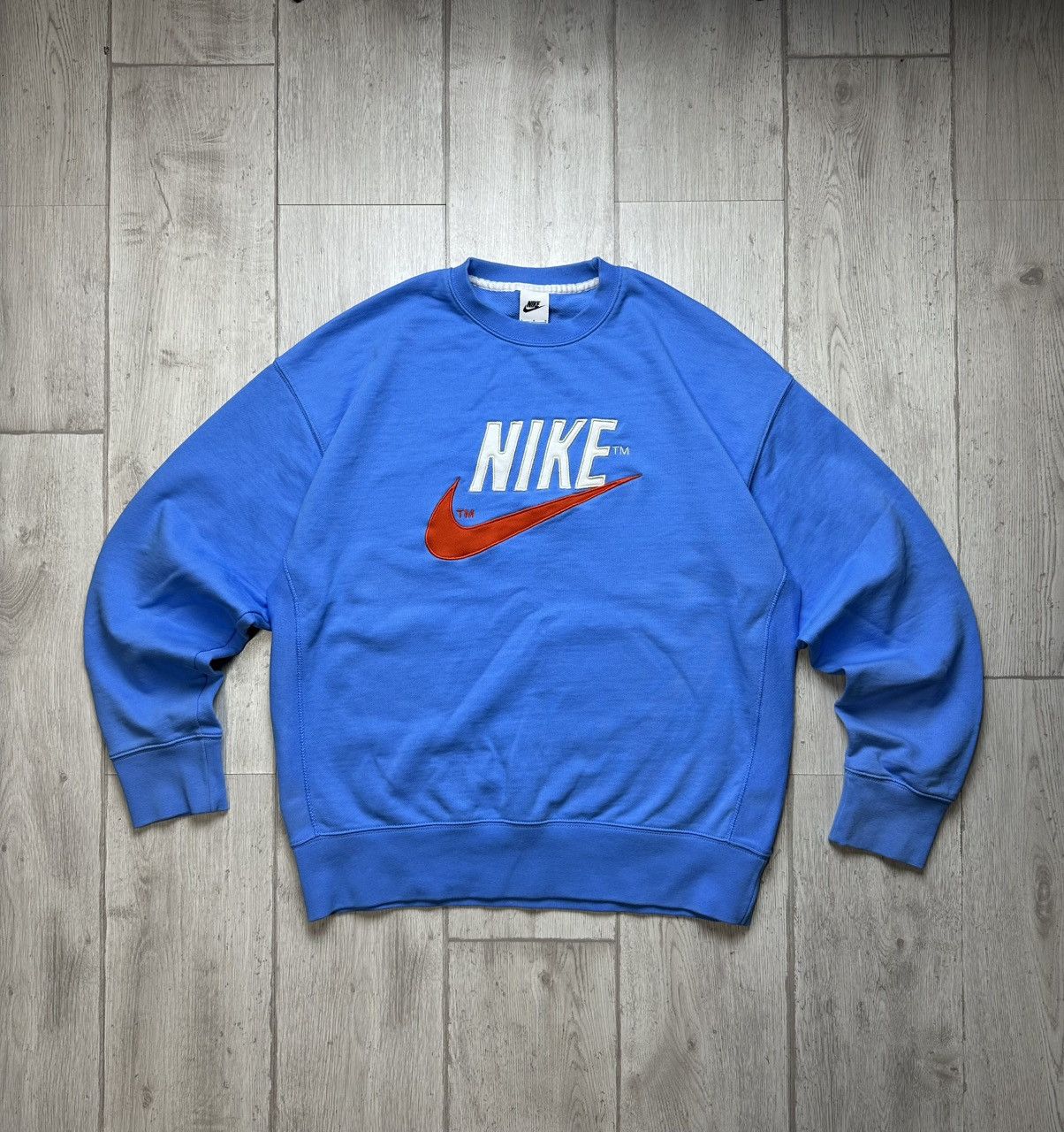 Nike Vintage Nike Big Logo Crewneck Sweatshirt Size US L / EU 52-54 / 3 - 1 Thumbnail