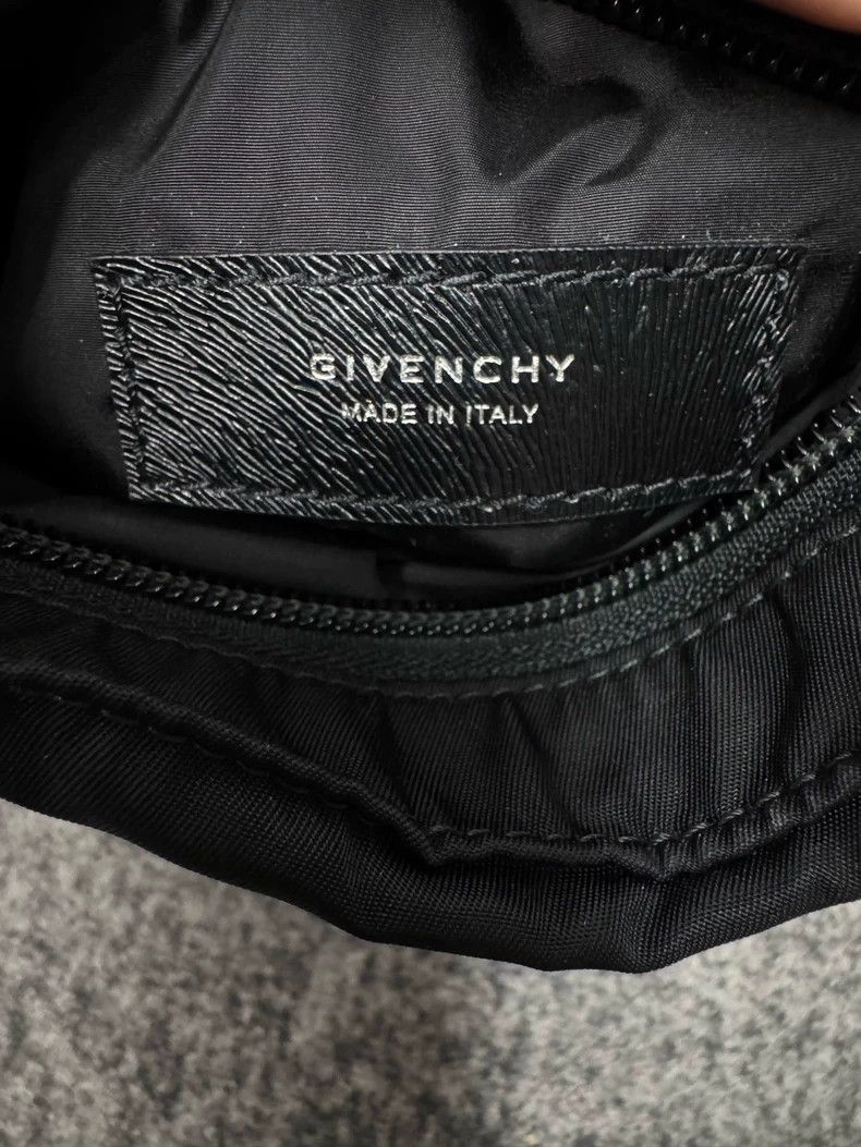 Givenchy Single Shoulder Phone Bag