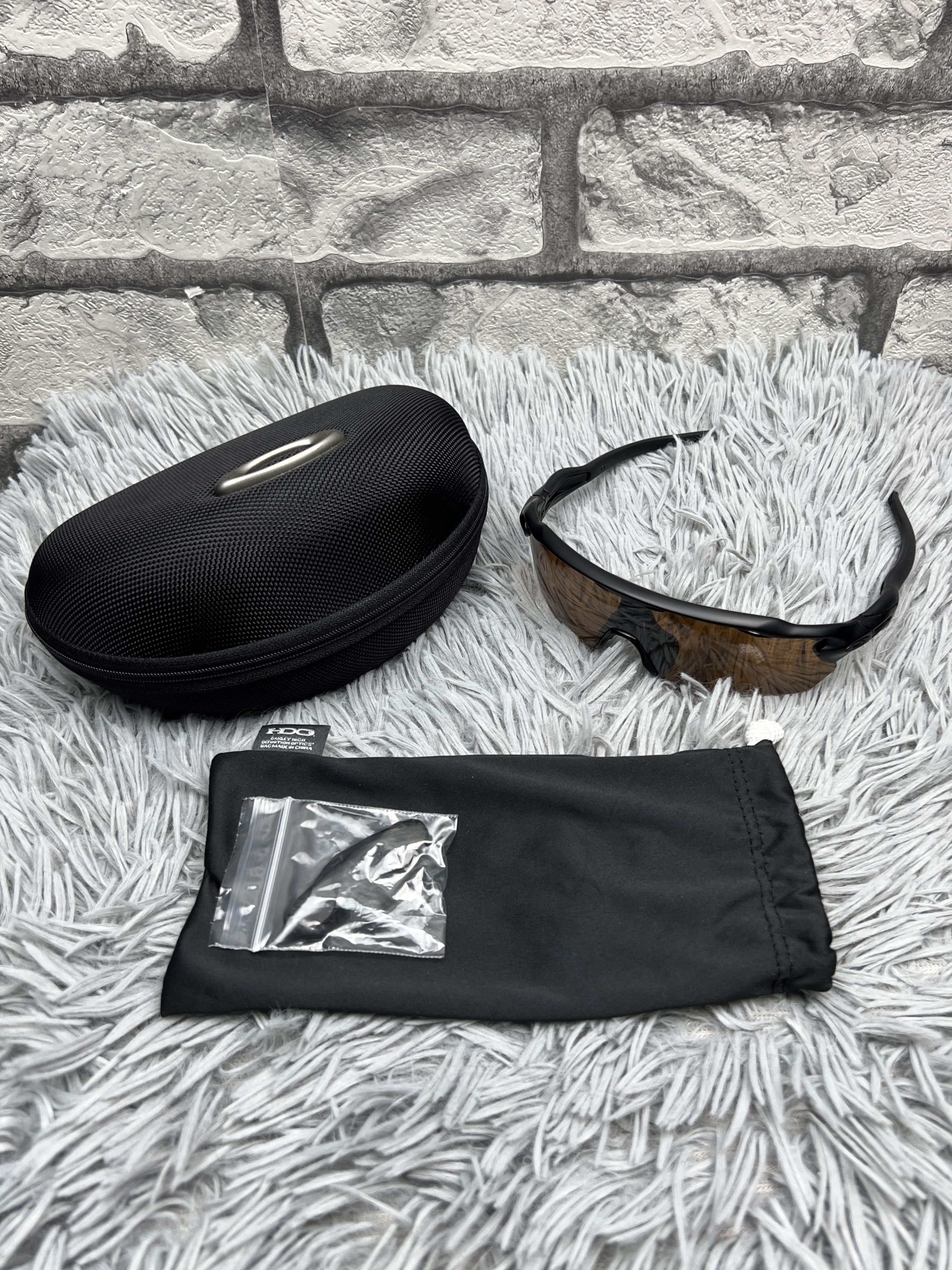 image of Oakley Radar Ev Xs Sunglasses (Y0056) in Black, Men's