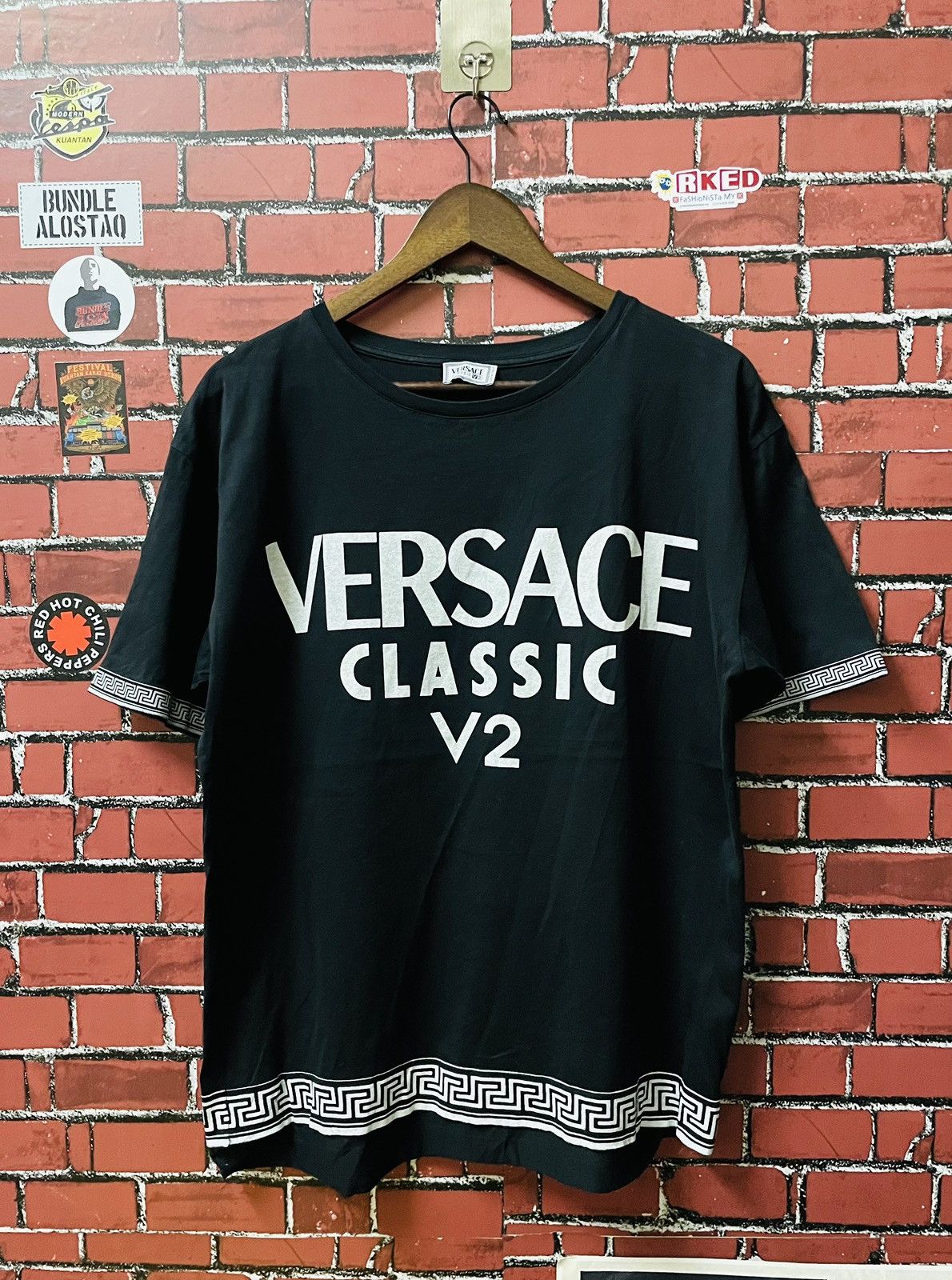Designer × Japanese Brand × Versace VERSACE CLASSIC V2 Size US L / EU 52-54 / 3 - 1 Thumbnail