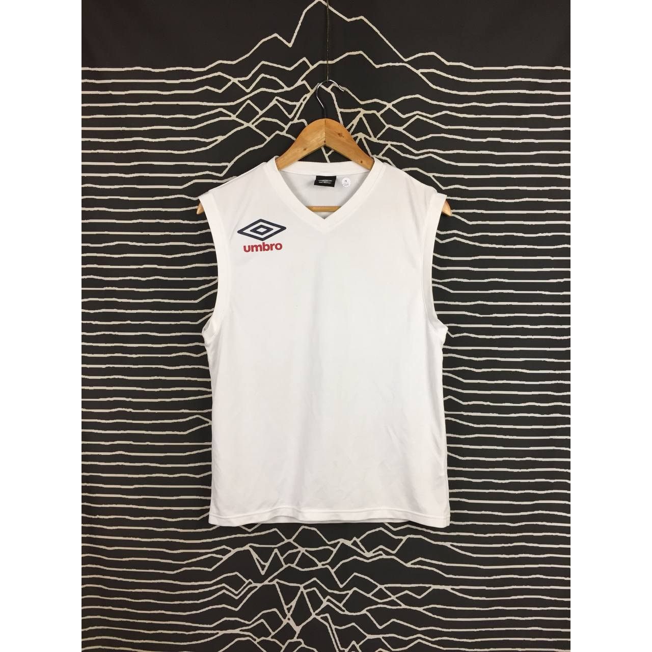 Umbro × Vintage Umbro Small Logo Mesh Activewear Sleeveless Tee Size US M / EU 48-50 / 2 - 2 Thumbnail