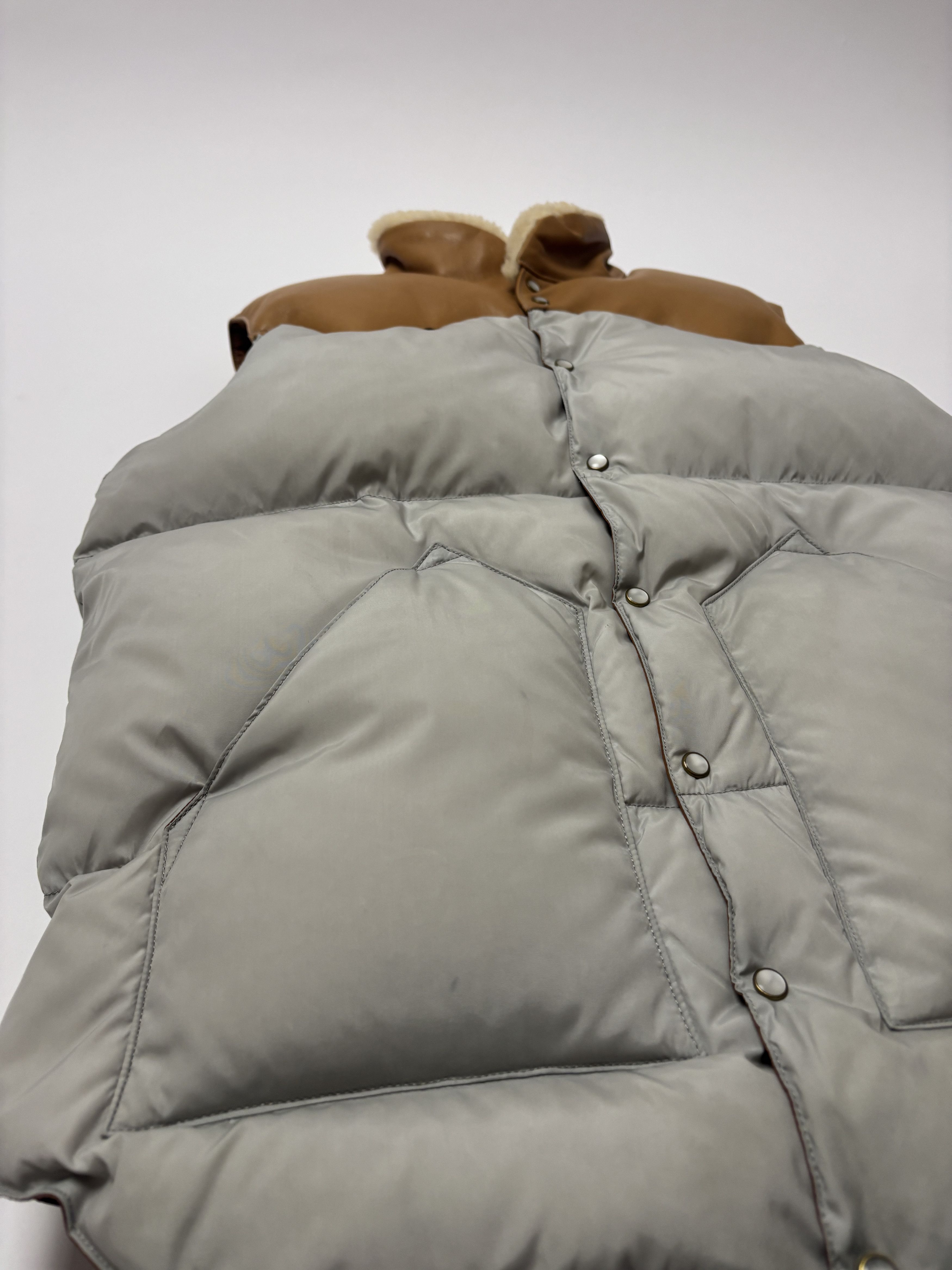 Rocky Mountain Featherbed Rocky Mountain Featherbed Vest Grey Leather Yoke Size 42 Size US L / EU 52-54 / 3 - 3 Thumbnail