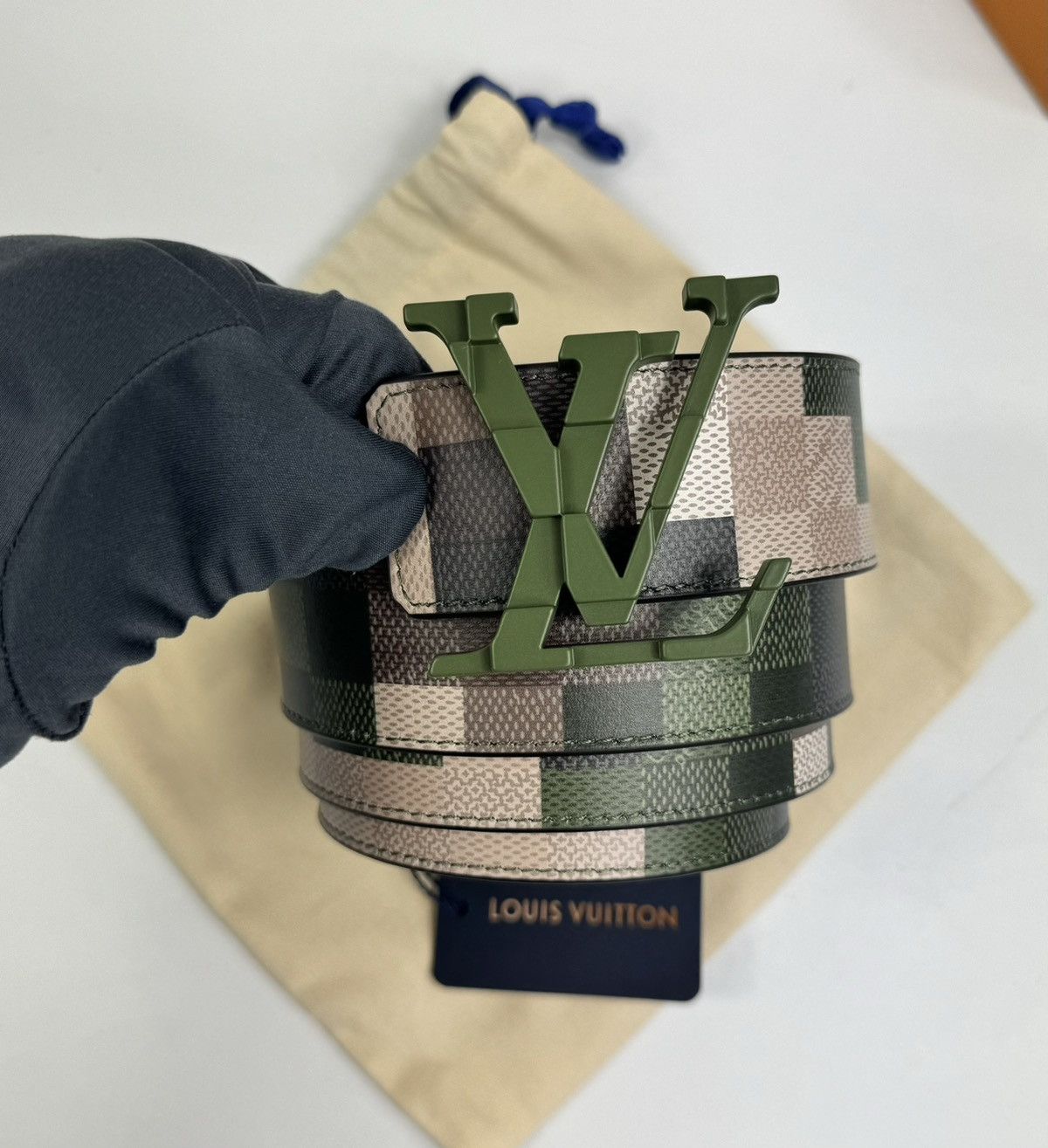 LOUIS VUITTON ブレアMM Louis Vuitton Monogram Vernis Brea MM - Luxe Du Jour