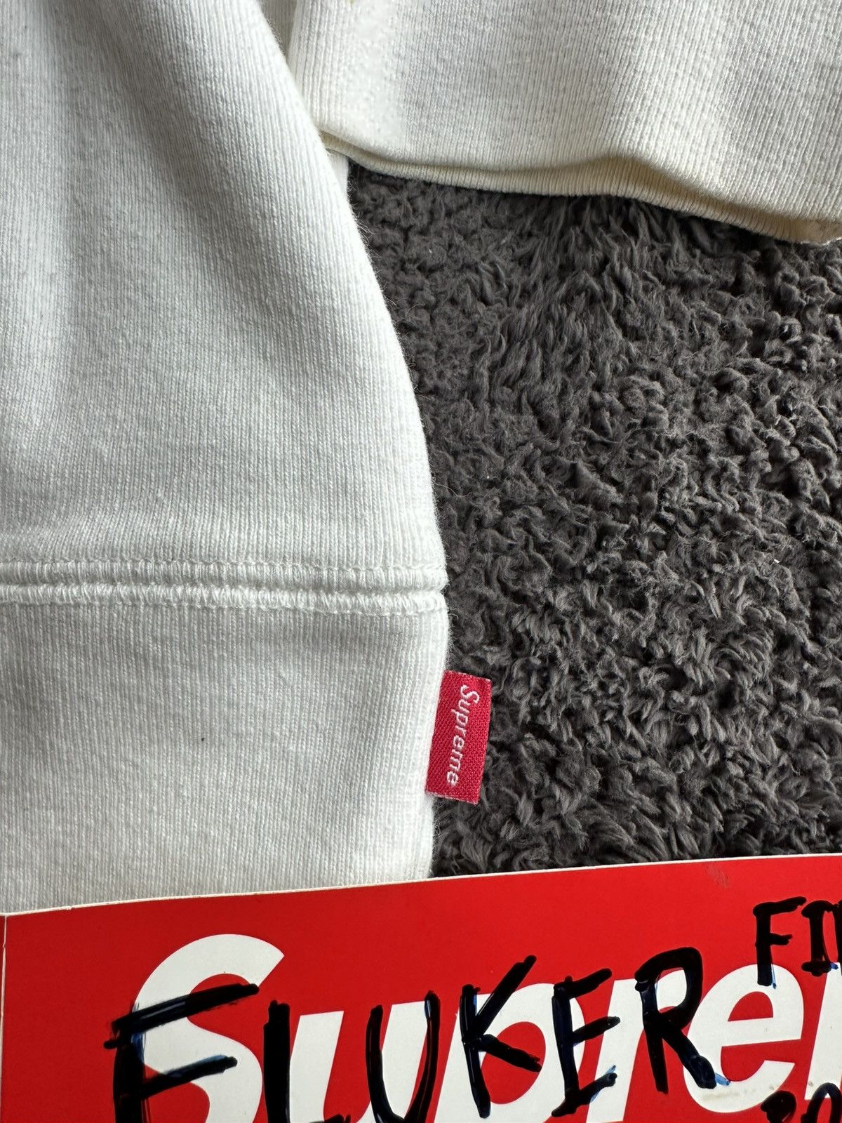 Supreme Supreme WHITE BOGO XL 2021 hoodie Used 7/10 size XL Size US XL / EU 56 / 4 - 6 Thumbnail