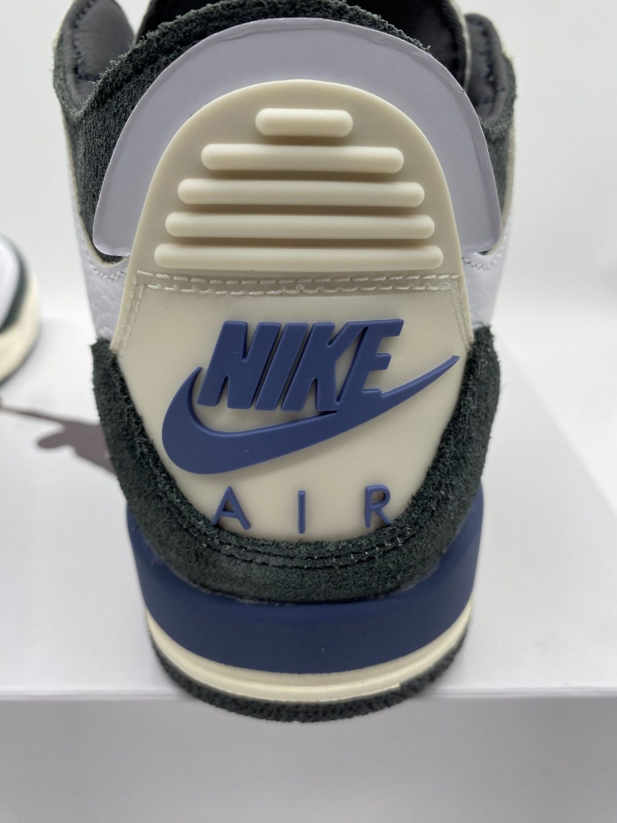 Jordan Brand Jordan 3 Retro OG SP A Ma Maniere For The Love Diffused Blue Size US 4 / IT 34 - 9 Thumbnail