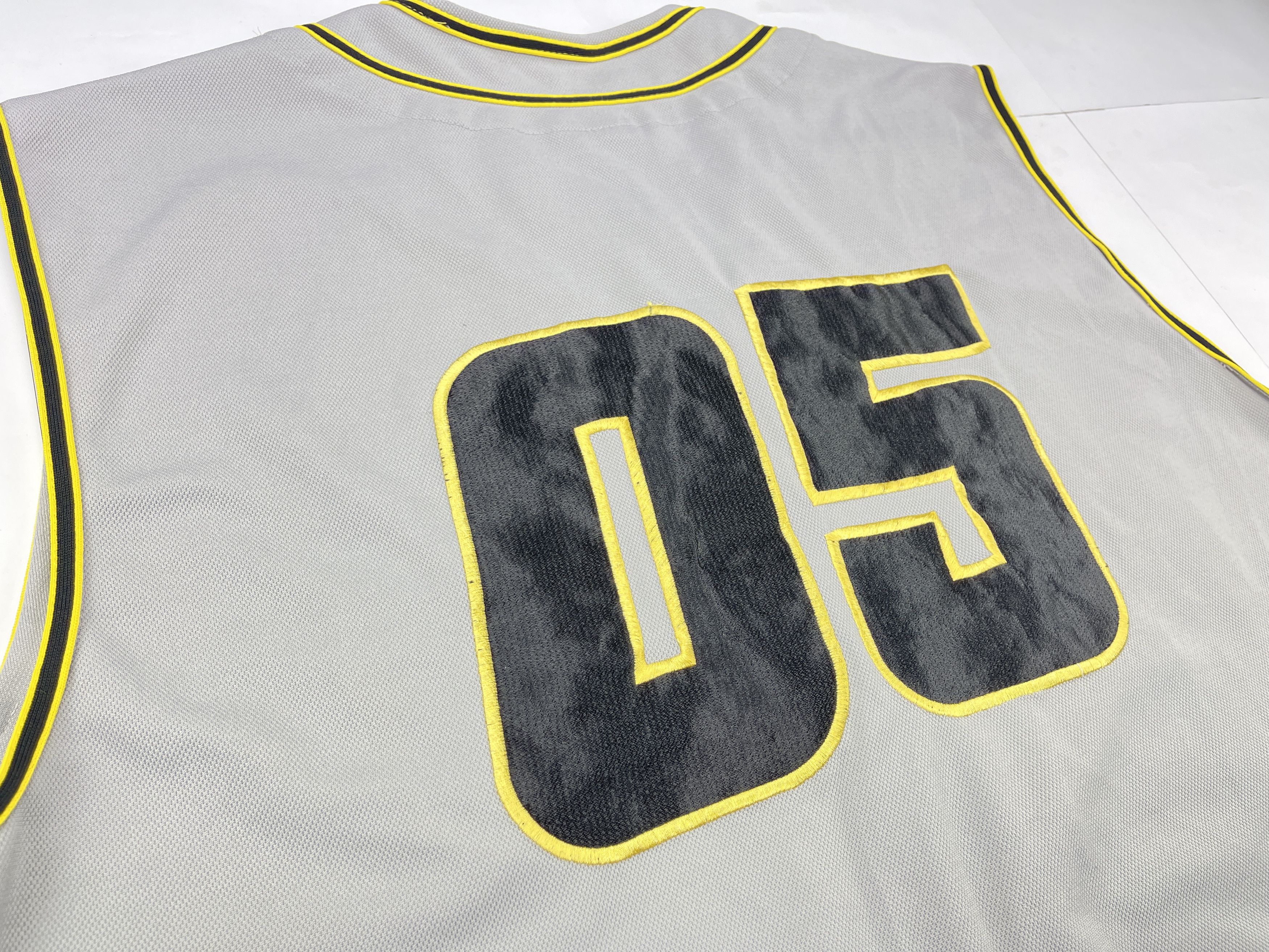 Fubu FUBU jersey, vintage hip hop t-shirt, 90s hip hop skater XL Size US XL / EU 56 / 4 - 6 Thumbnail