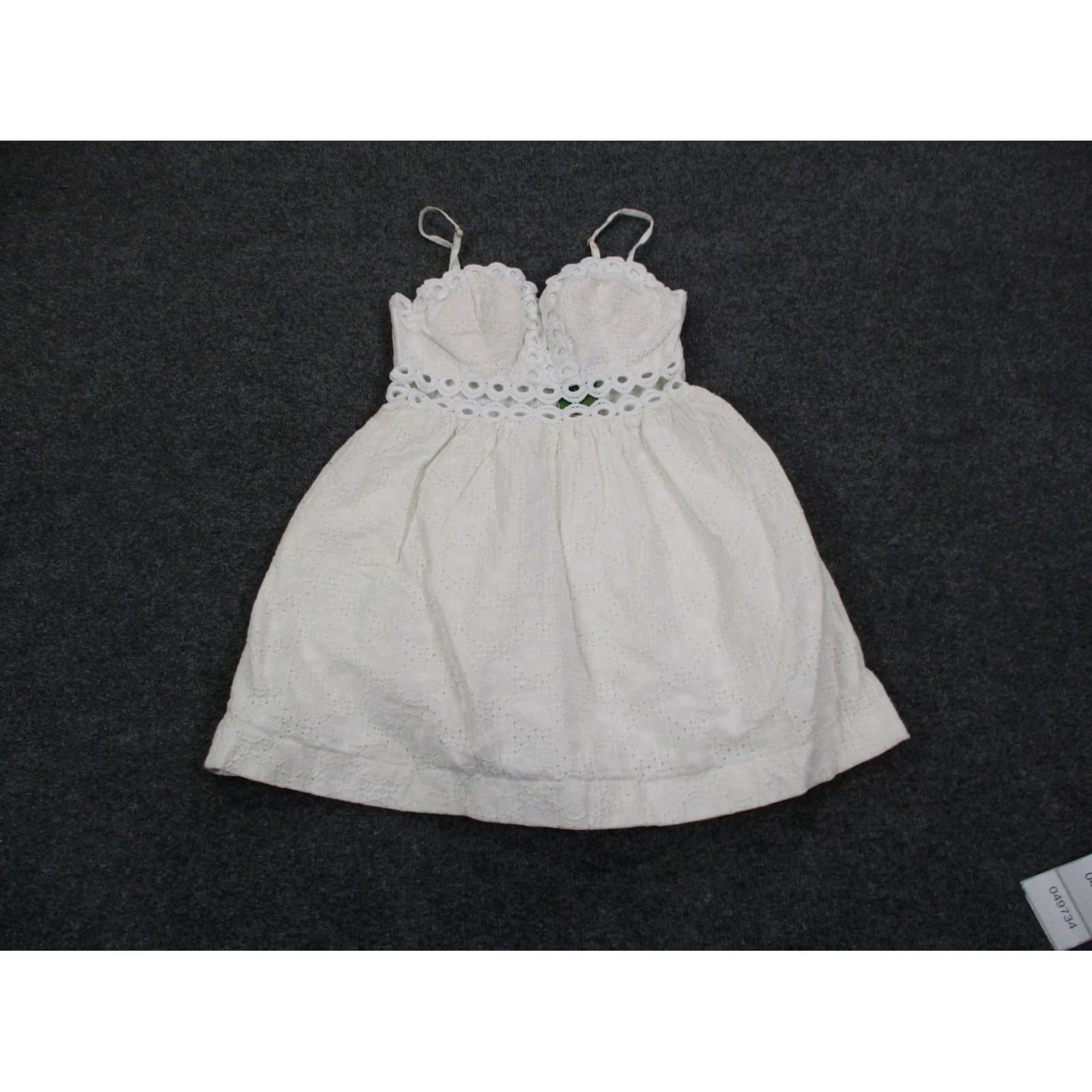 Lilly Pulitzer Lilly Pulitzer Dress Women 2 White Rika Daisy Lightweight Short Summer Flowy NEW Size 26" / US 2 / IT 38 - 2 Thumbnail