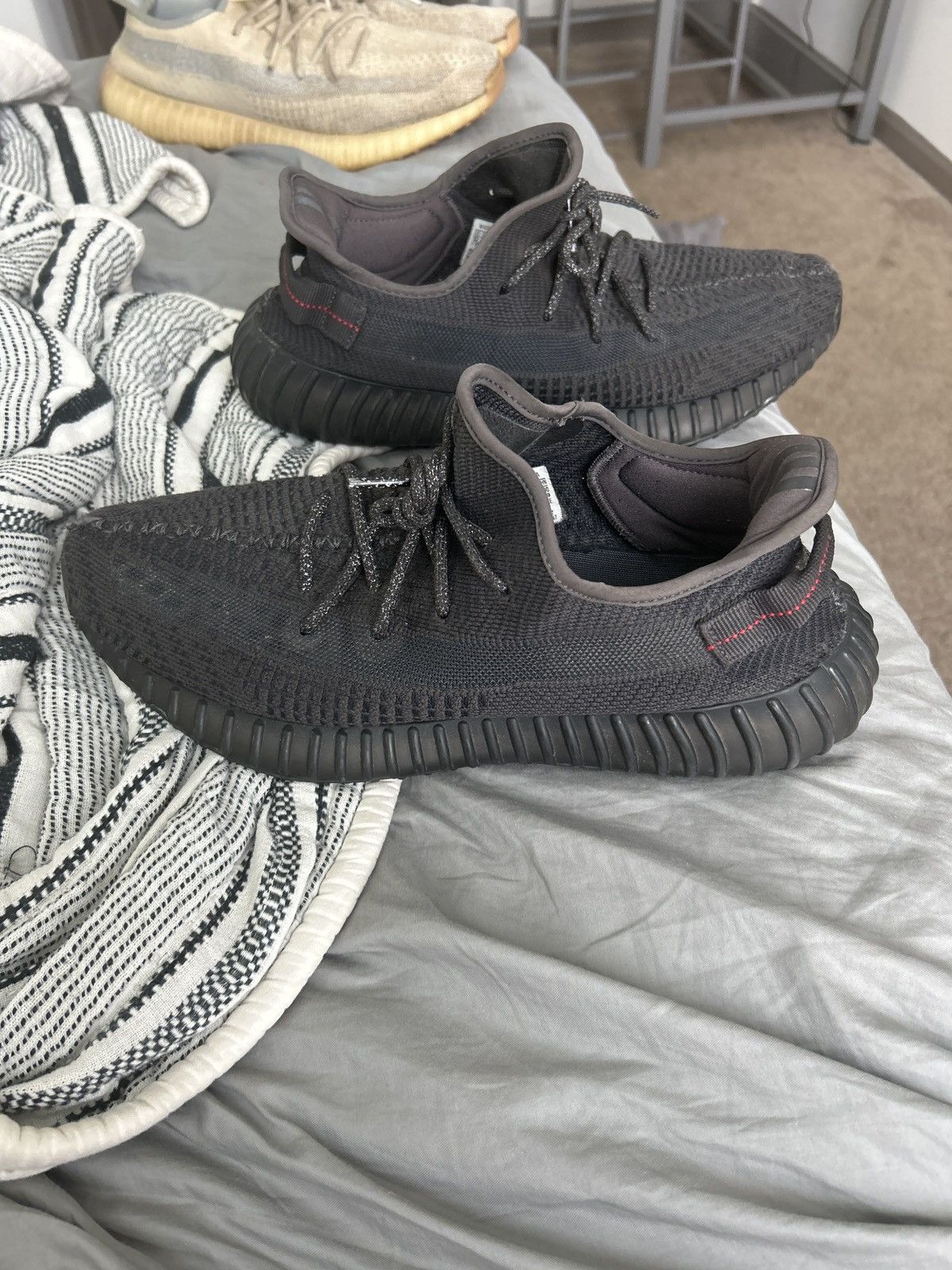 Adidas Yeezy Boost 350 V2 Size US 12.5 / EU 45-46 - 7 Thumbnail