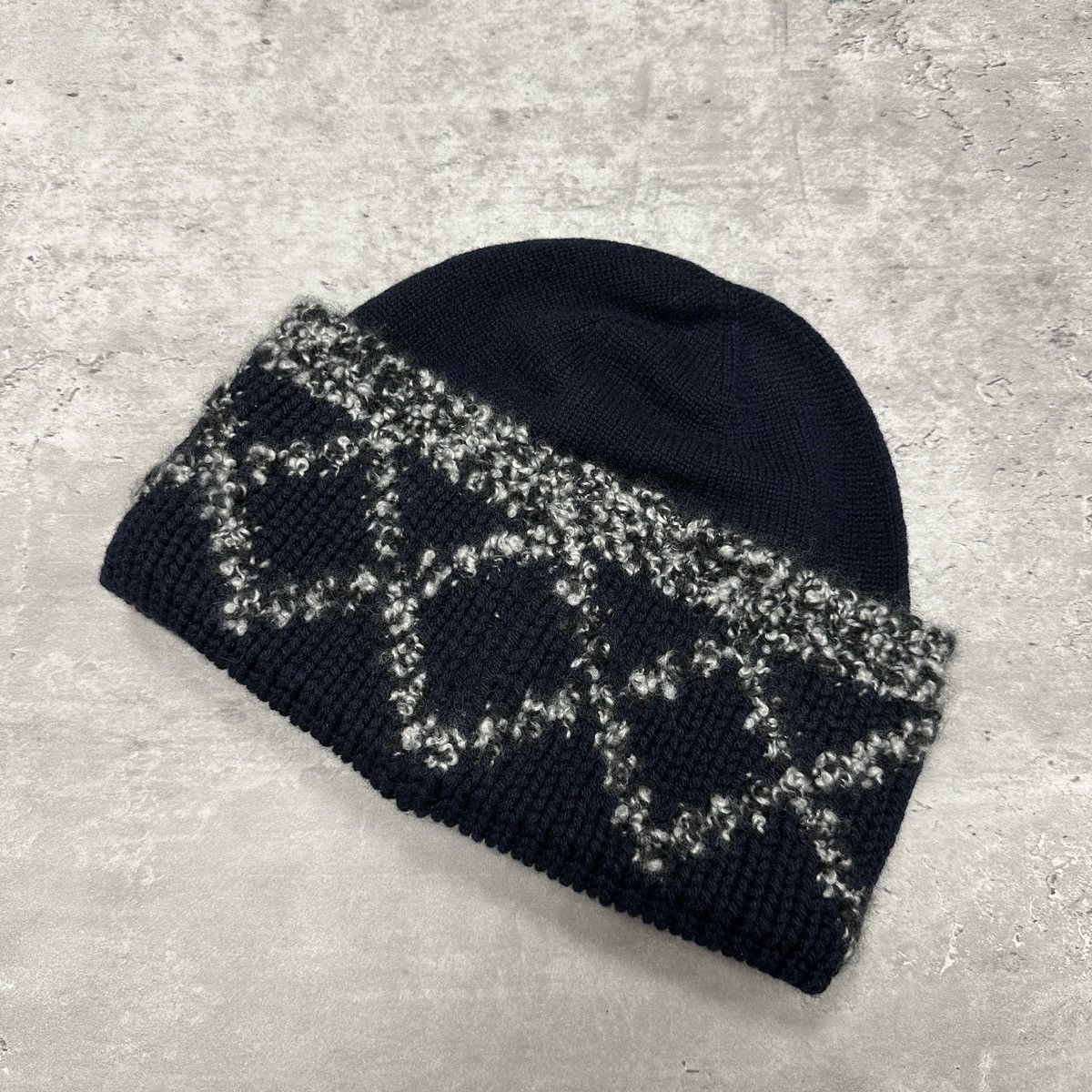 Chanel Chanel CC Logo Cashmere Beanie Navy Size ONE SIZE - 4 Thumbnail