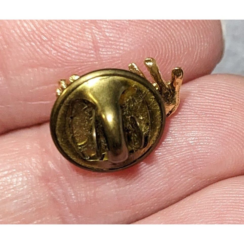 Other Super Tiny Gold Tone Baby Hands Lapel Pin Size ONE SIZE - 5 Thumbnail