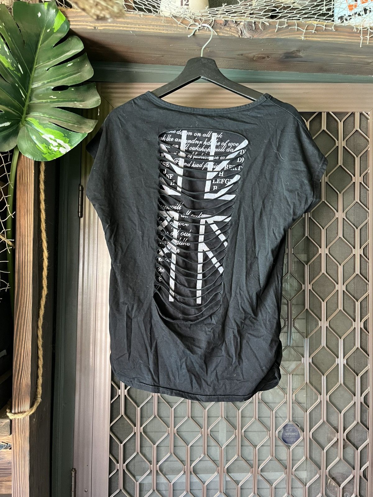 Other Ifsixwasnine shirt. British flag embedded into graphic Size US M / EU 48-50 / 2 - 2 Thumbnail