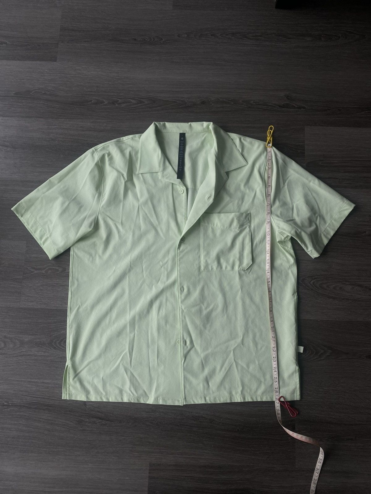 Lululemon Lime Green Camp Collar Lululemon Shirt Size US L / EU 52-54 / 3 - 4 Thumbnail