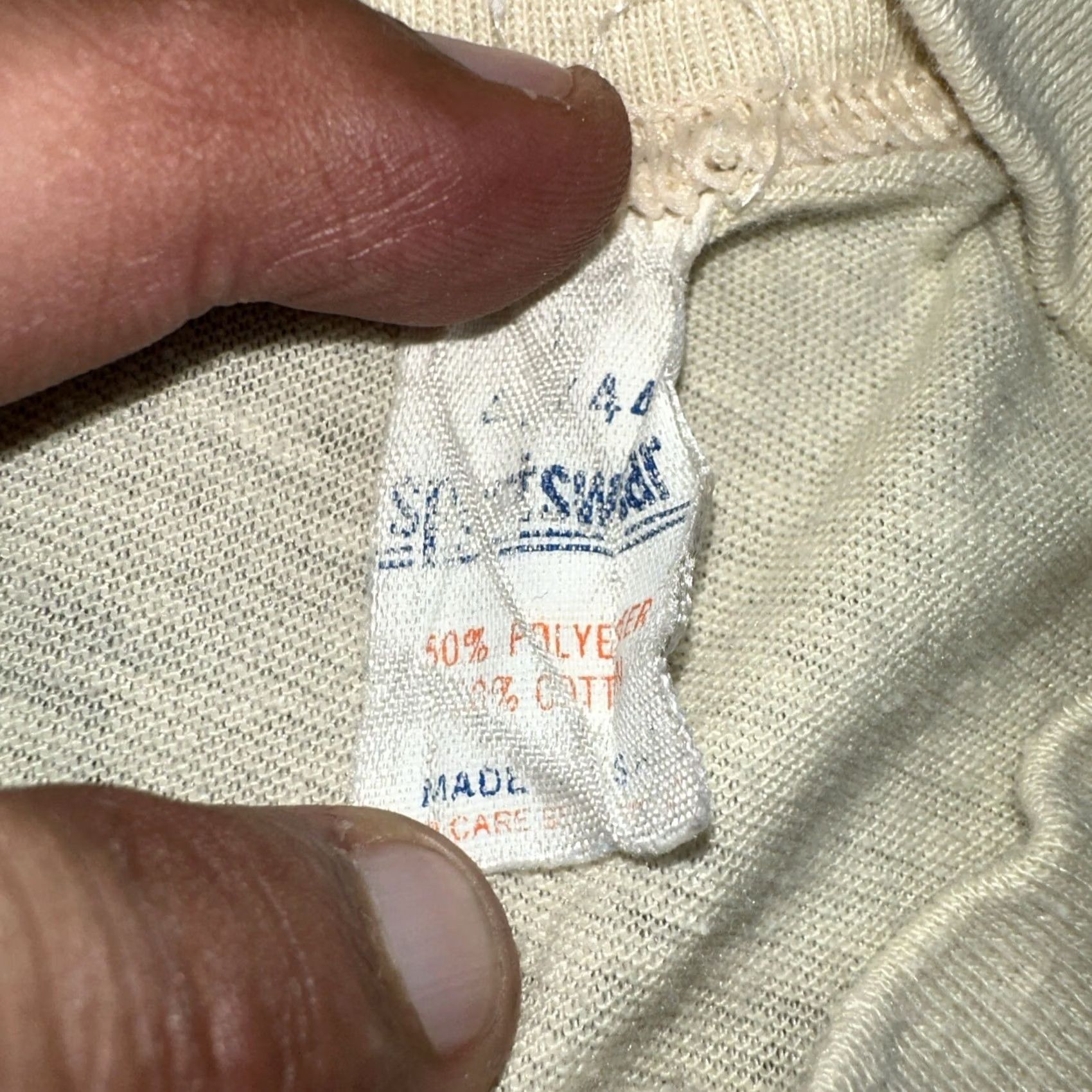 Vintage VINTAGE 1980s Sportswear T-Shirt Beige Size L Women USA 42/44 Single Stitch (note: 42/44 as size) Size L / US 10 / IT 46 - 5 Thumbnail