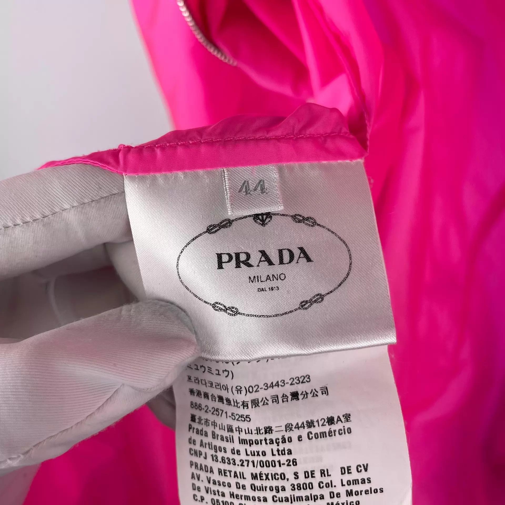 Prada Prada Fuchsia UV Jacket Size 44 2019 Size M / US 6-8 / IT 42-44 - 3 Thumbnail