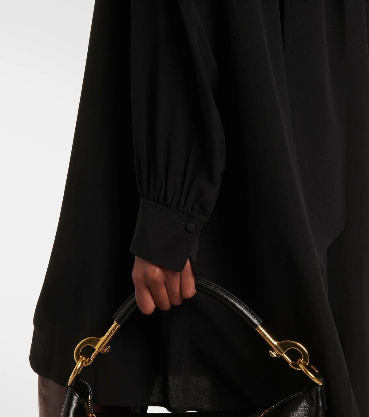 o1loc1c11025 Dress in Black