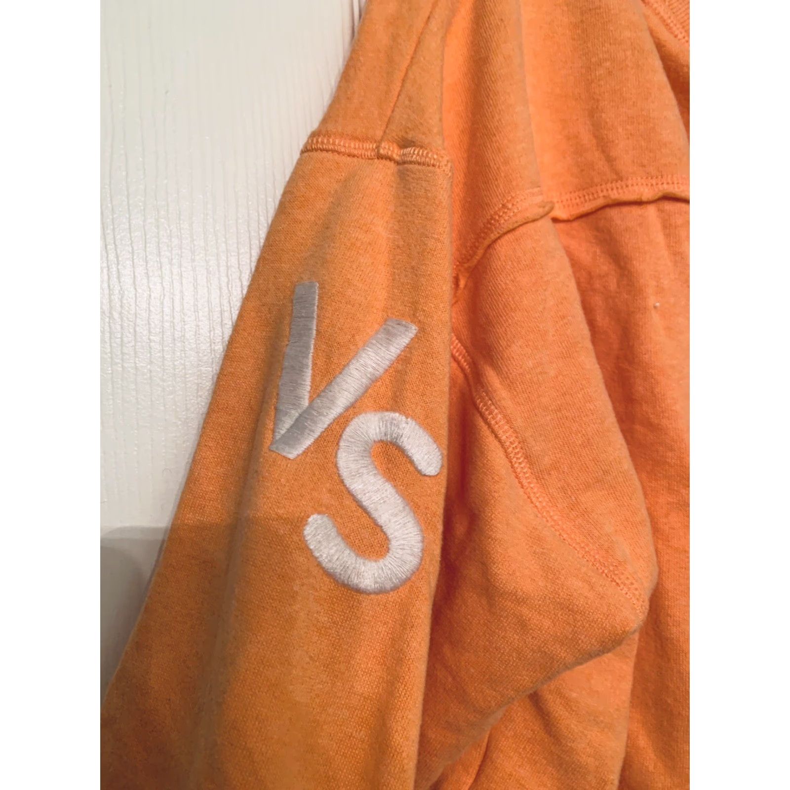 Victoria's Secret VICTORIA'S SECRET Peach Medium Crop Top 7/8 Long Sleeve T-Shirt Cropped Womens Regular M Size Peach Color Shirt Size M / US 6-8 / IT 42-44 - 5 Thumbnail