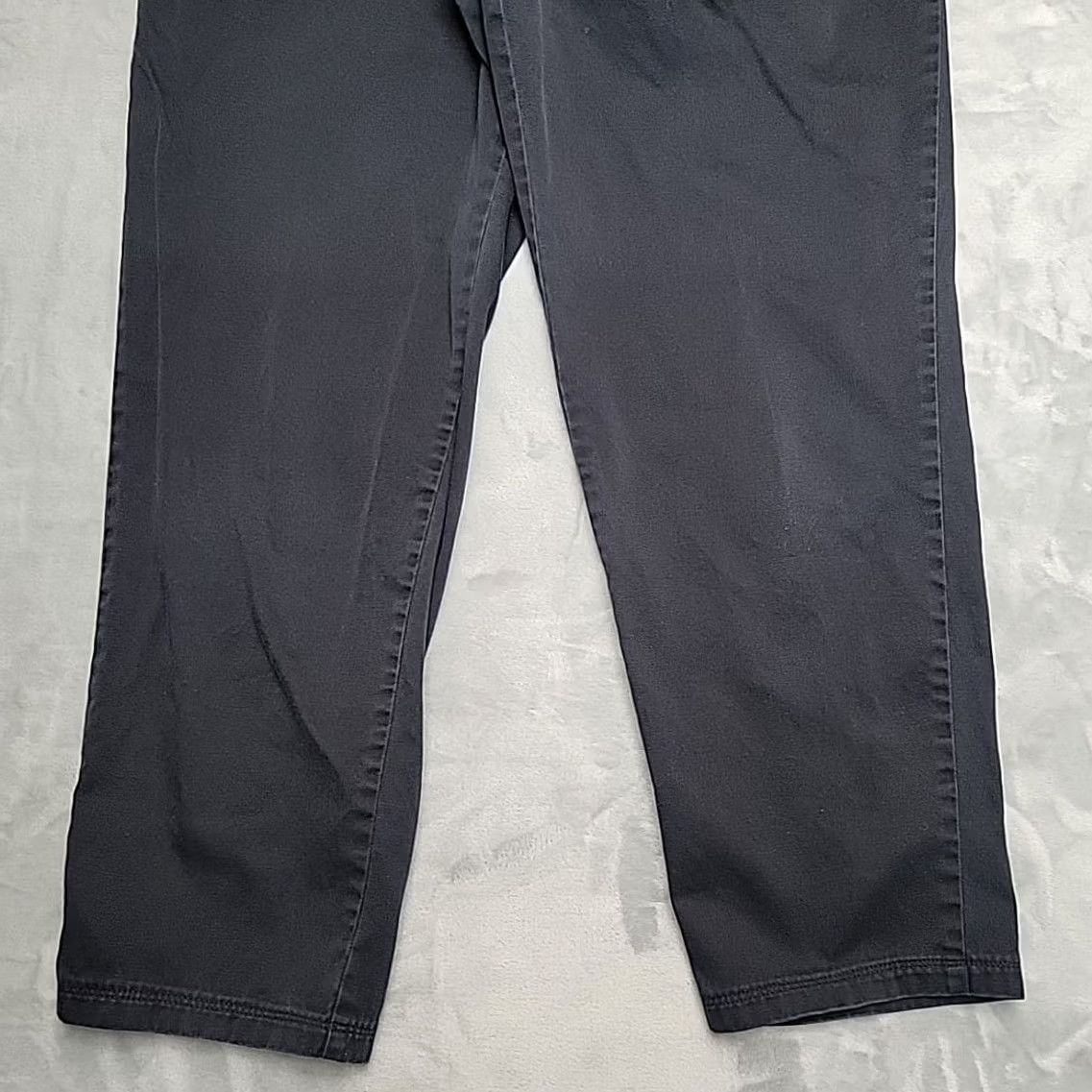 Patagonia Patagonia Pants Women 10 Black 100% Cotton Pleated Chino Trousers Outdoor Casual Size 32" / US 10 / IT 46 - 2 Thumbnail