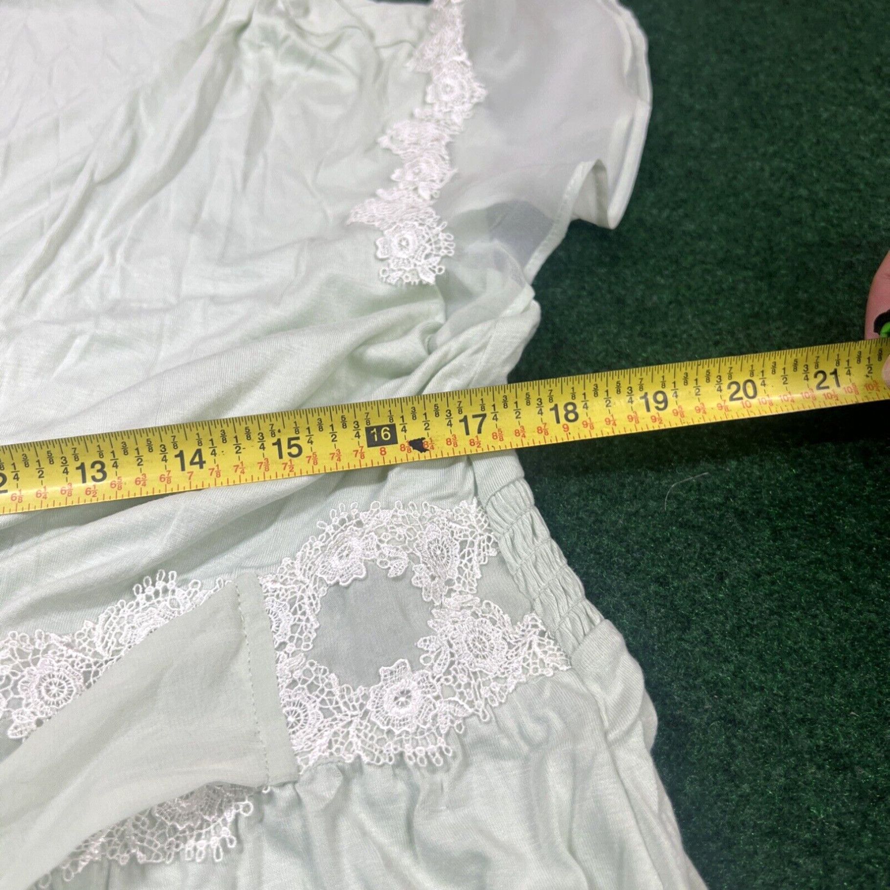 Vintage Soma Cool Nights Long Autumn Mist Green Cap Flutter Sleeve Lace Robe New $79 Size ONE SIZE - 6 Thumbnail