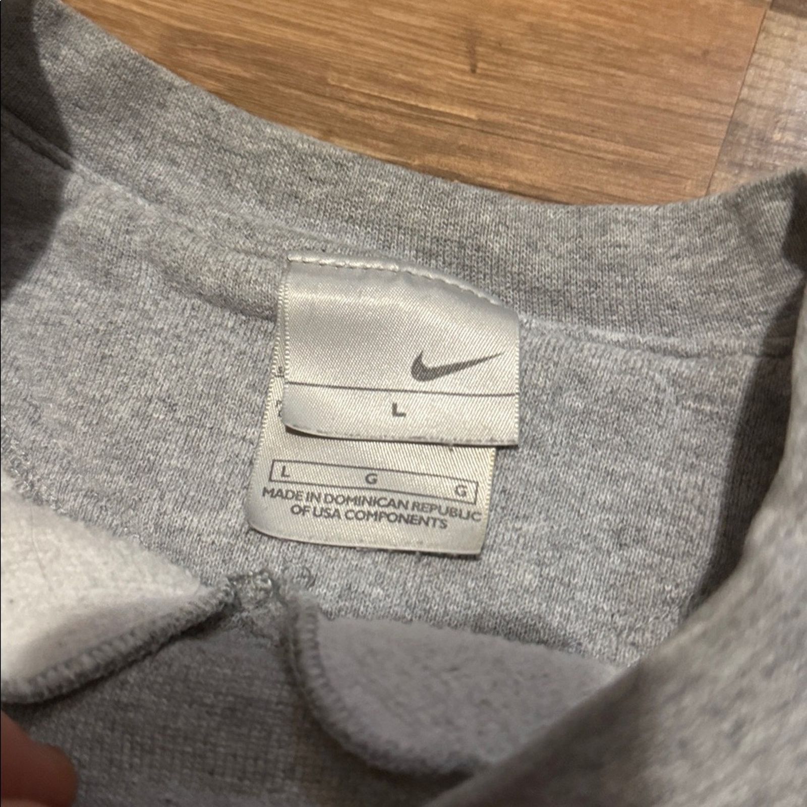 Nike Y2K Nike Team USA Track And Field Center Swoosh Crewneck Size US L / EU 52-54 / 3 - 6 Thumbnail