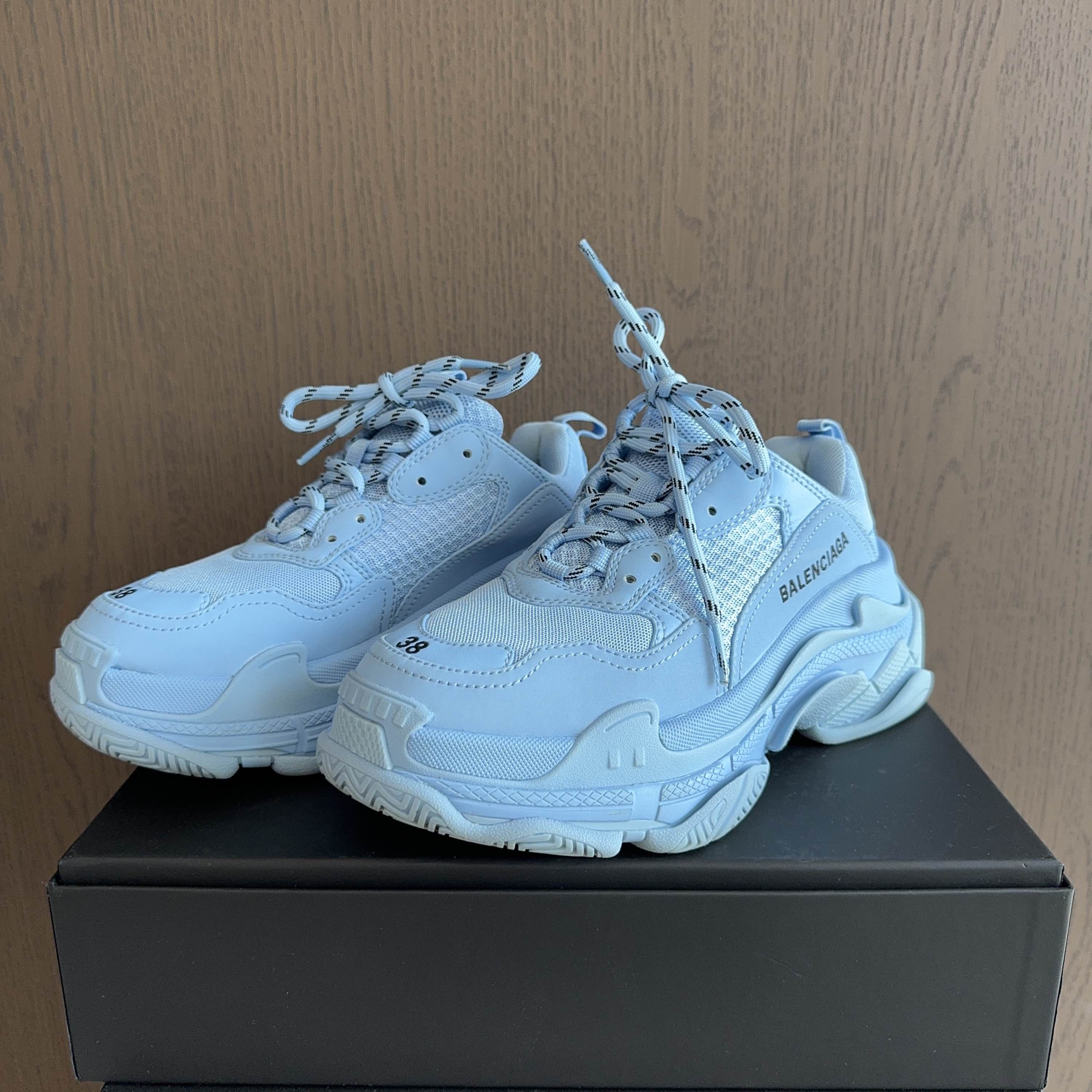 Balenciaga Balenciaga Triple S Sneakers Size 38 Size US 8 / IT 38 - 1 Thumbnail