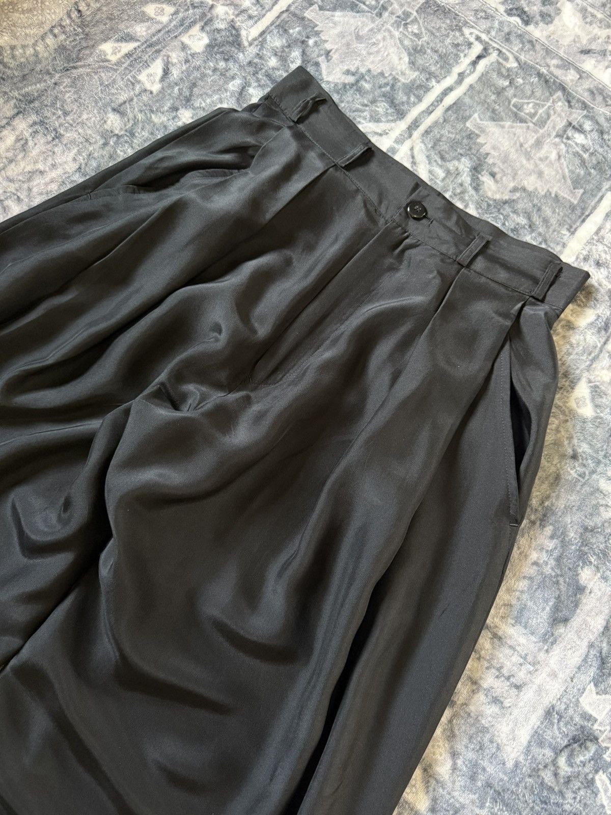 Yohji Yamamoto S/S 04 YOHJI YAMAMOTO Pleated Wide Leg Black Silk Pants Size US 30 / EU 46 - 3 Thumbnail