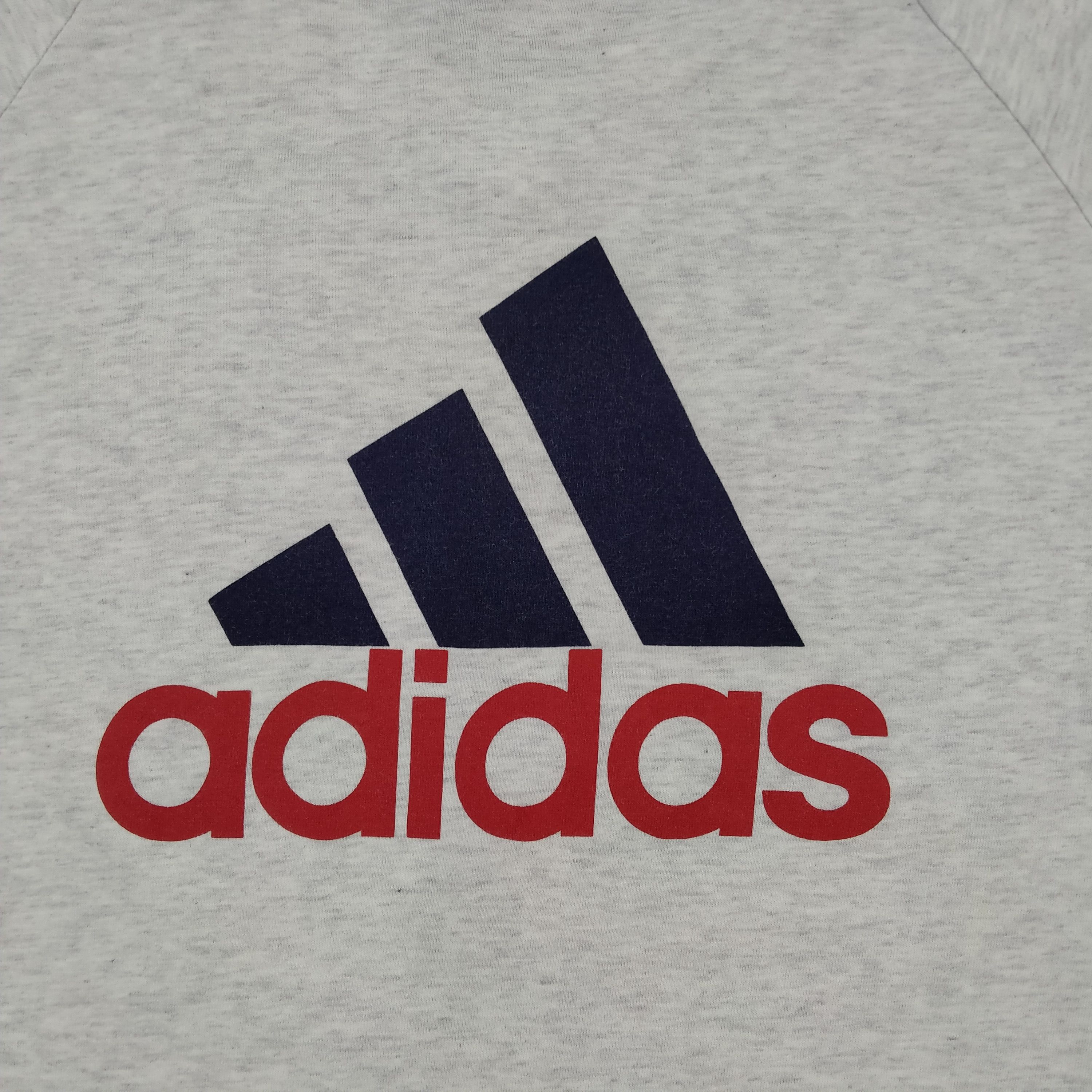 Adidas Vintage Adidas Big Logo Medium Tshirt - G044 Size US M / EU 48-50 / 2 - 4 Thumbnail