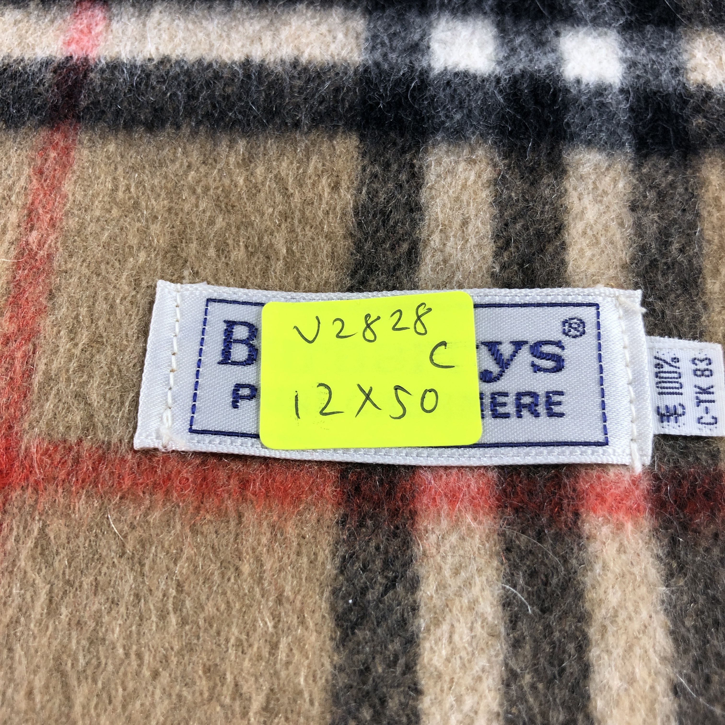 Burberry Burberrys Nova Check Tan Cashmere Scarf Muffler V2828 Size ONE SIZE - 6 Thumbnail