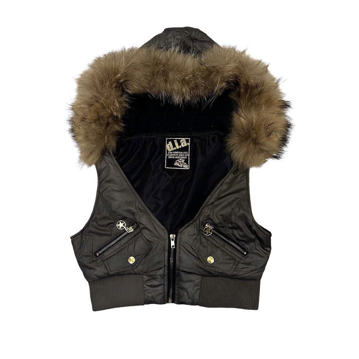 Japanese Brand RARE D.I.A. fur cropped puffer vest 🧷🖤 Size ONE SIZE - 1 Thumbnail