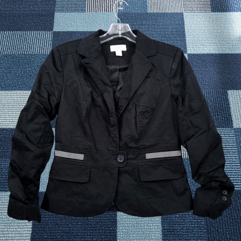 Ann Taylor Ann Taylor Loft Blazer Womens 2 Black Cropped Single Breasted One-Button Formal Blazer Shirt Jacket Womens Black 2 Pop Size XS / US 0-2 / IT 36-38 - 1 Thumbnail