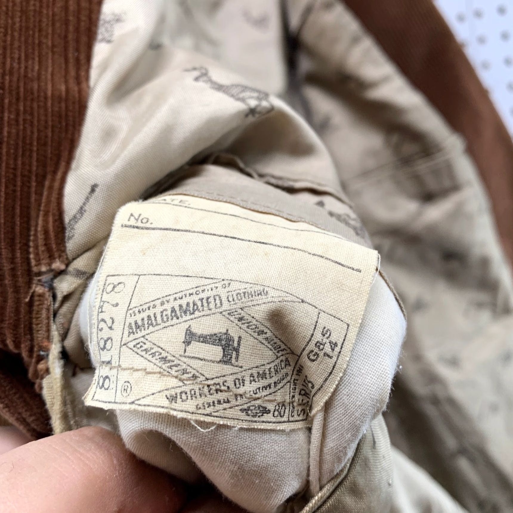 Vintage Vintage Cricketeer Corduroy Sport Coat Blazer Mens 42 Brown Heavyweight USA Blazer 60s 70s Mens Size 42R - 3 Thumbnail