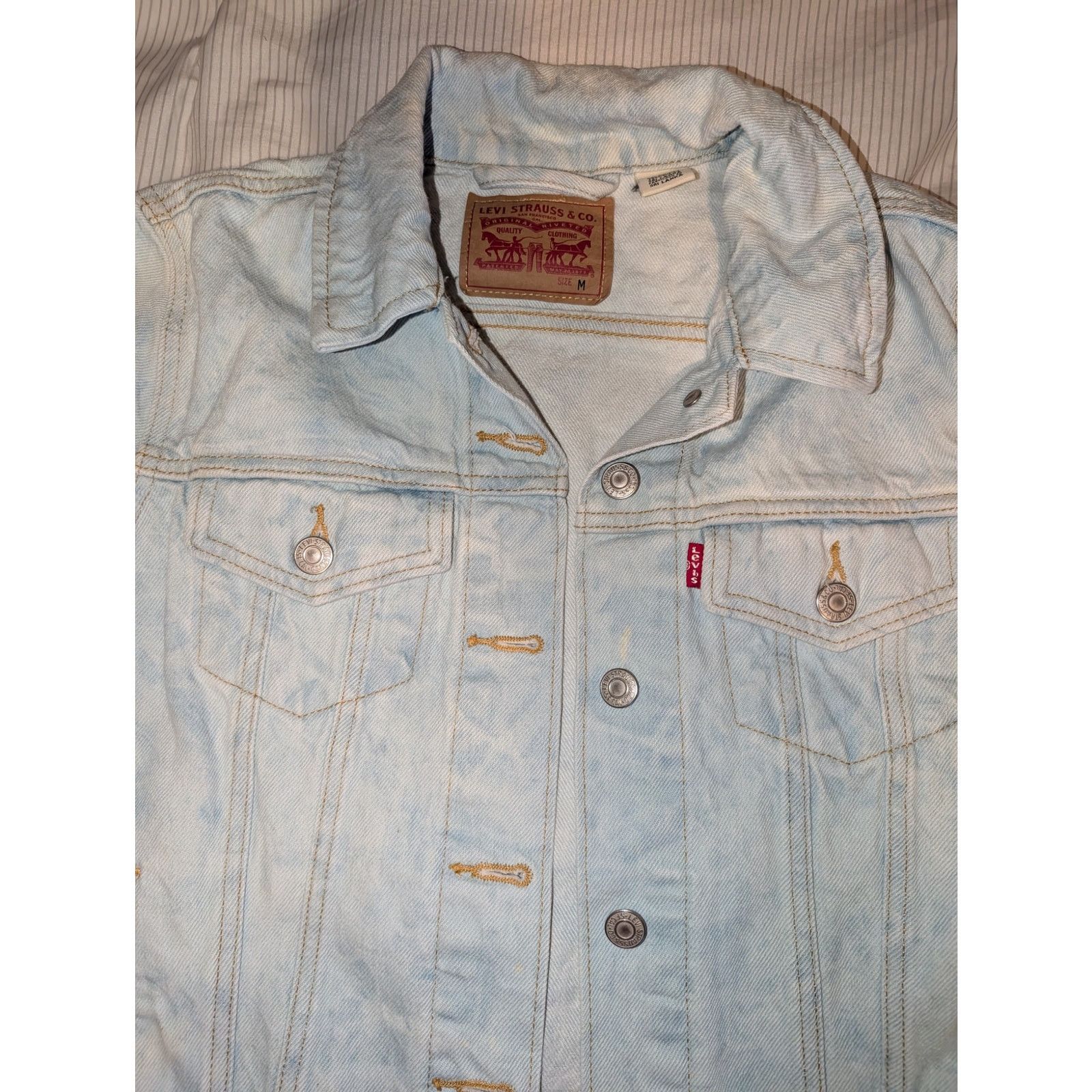 Levi's Levi's Denim Jean Jacket Size Medium Women's Trucker Size M / US 6-8 / IT 42-44 - 2 Thumbnail