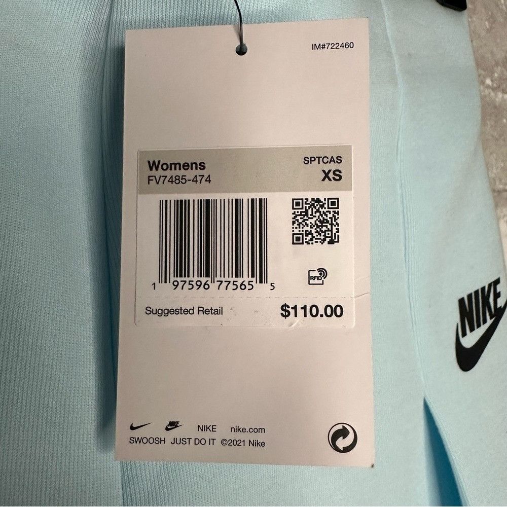 Nike Nike Women's Tech Fleece High Waisted 3” Pleated Shorts XS Size 26" / US 2 / IT 38 - 8 Thumbnail
