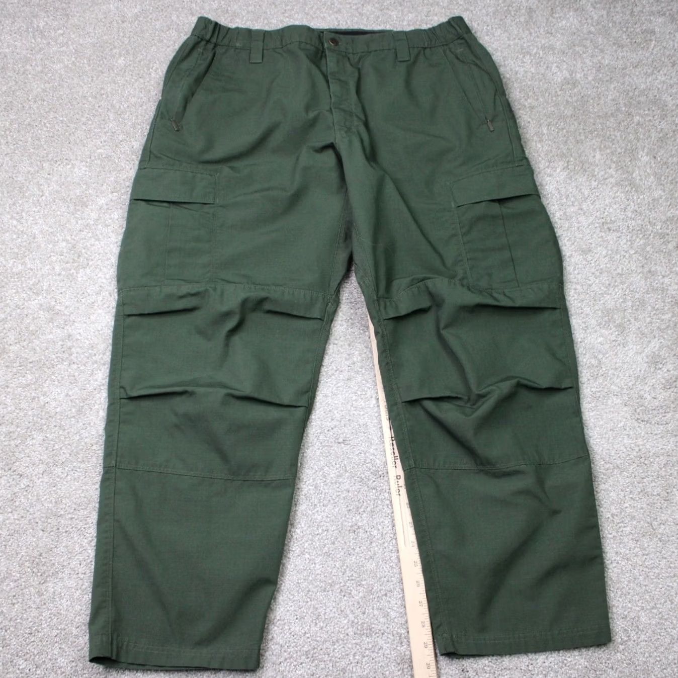 Vintage Vertx Pants Mens 40x30 Green Cargo Pocket Polyester/Cotton Utility Straight Leg, Regular Fit, Cargo Style, Army Logo, Work Travel Casual Size US 40 / EU 56 - 2 Thumbnail