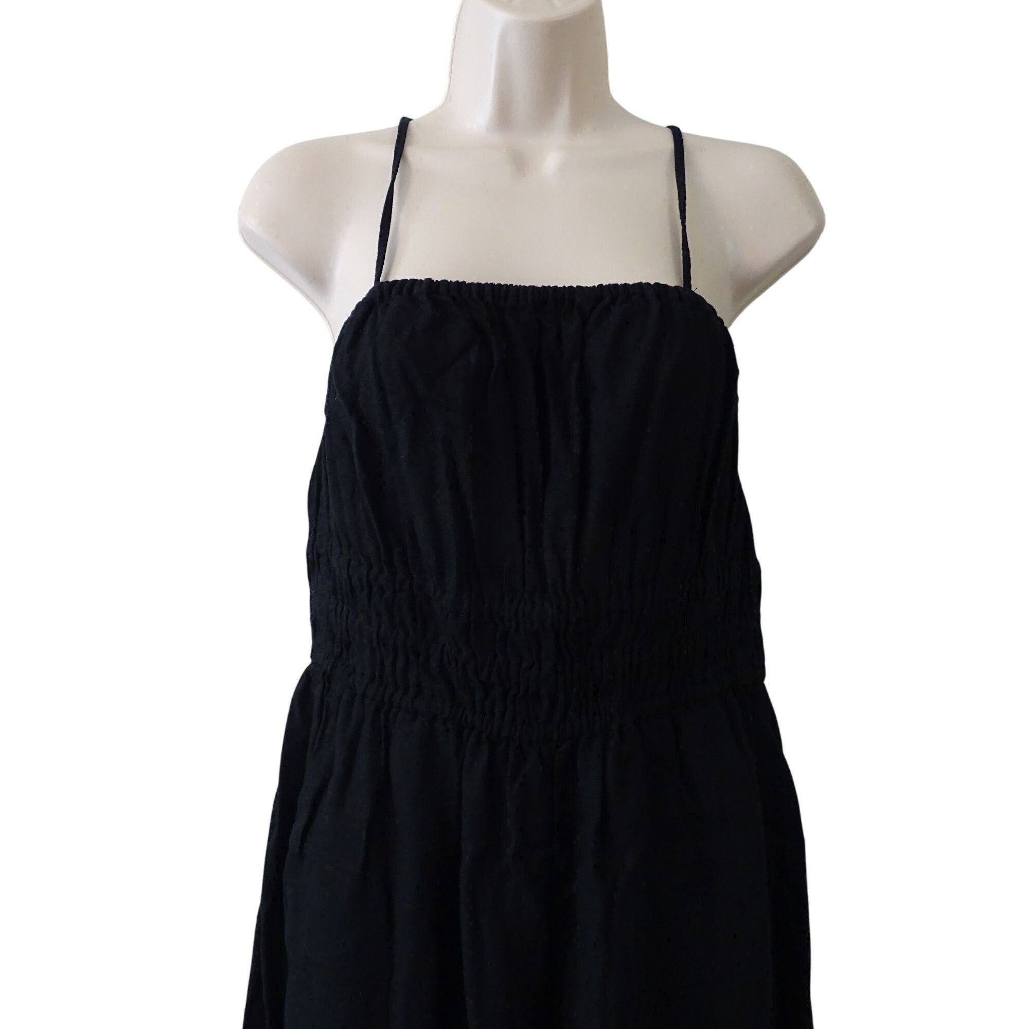 Old Navy Old Navy Sleeveless Cropped Jumpsuit Empire Waist Size M Bla Size 32" / US 10 / IT 46 - 3 Thumbnail