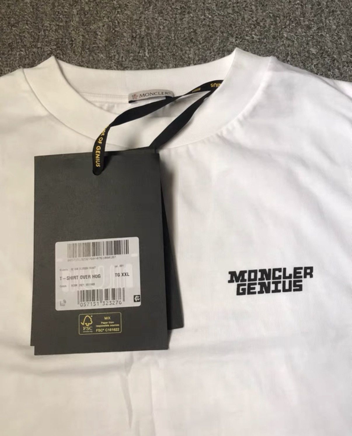 Moncler Moncler Short-Sleeve T-Shirt Size US XXL / EU 58 / 5 - 4 Thumbnail