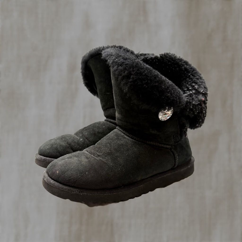 Ugg UGG Bailey Button Boots Womens Black Suede Shearling Mid-Calf Size 8 Size US 8 / IT 38 - 1 Thumbnail