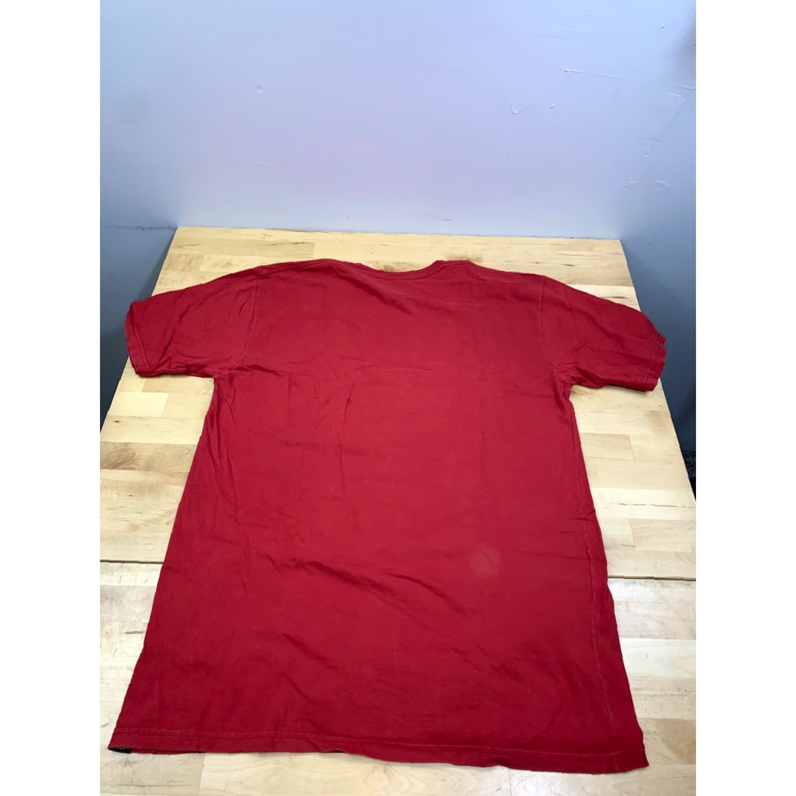 Levi's Levi's Shirt Mens L Red Bandana Graphic Print Short Sleeve Crew Neck T-Shirt 11456 Size US L / EU 52-54 / 3 - 6 Thumbnail