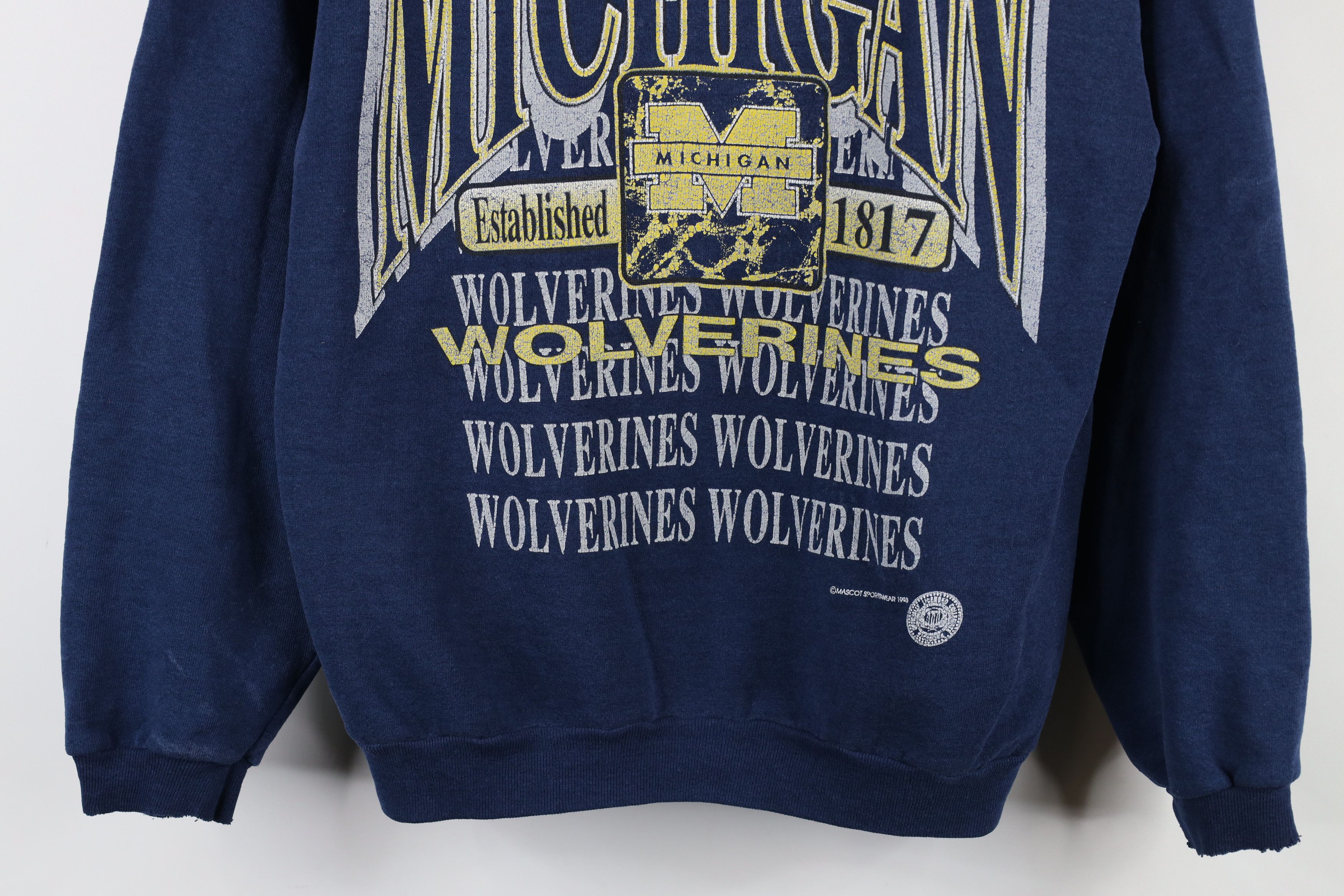 Vintage Vintage 90s Spell Out University of Michigan Sweatshirt USA Size US M / EU 48-50 / 2 - 3 Thumbnail