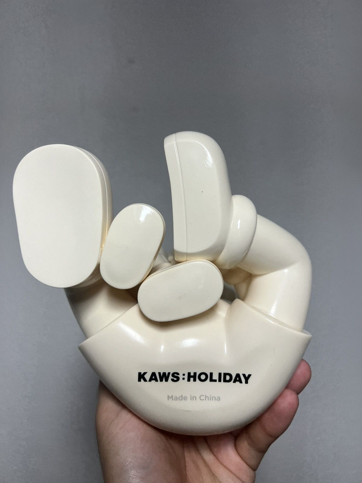 Kaws kaws holiday changbai mountain Size ONE SIZE - 3 Thumbnail