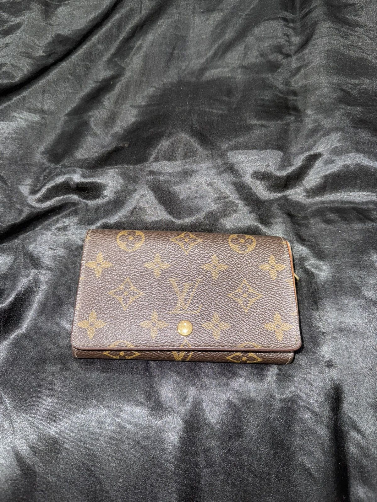 Louis Vuitton Louis Vuitton Bifold Wallet Monogram With Zippered Coin Size ONE SIZE - 1 Thumbnail