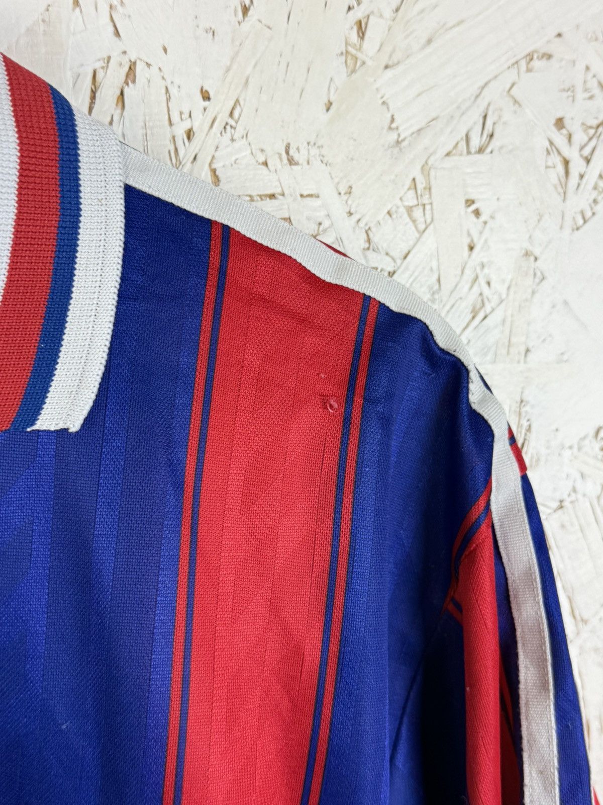 Adidas 90s Adidas Bayern Munchen 1995/96/97 Home Kit Soccer Jersey Size US M / EU 48-50 / 2 - 6 Thumbnail