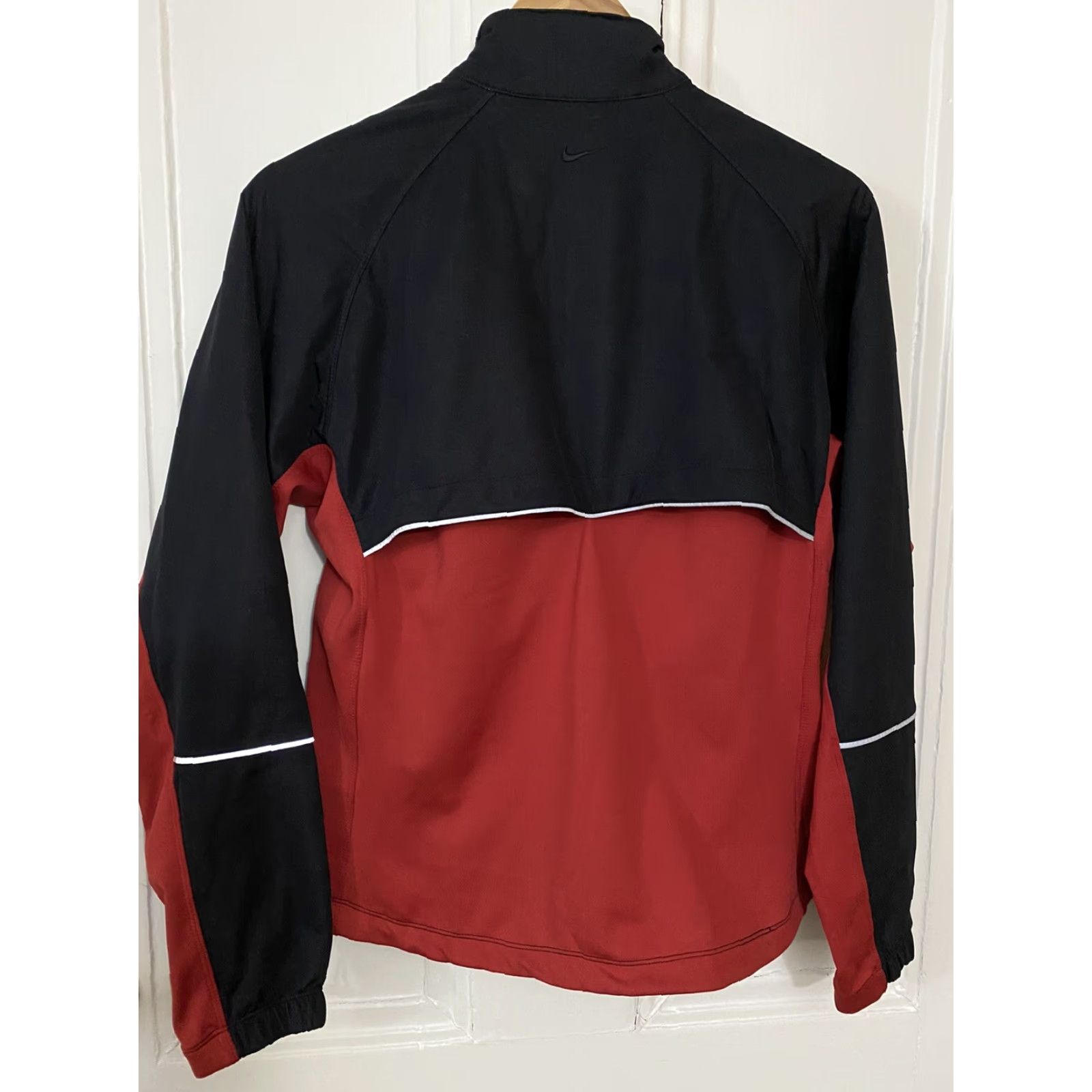 Nike Womens Small Nike Running Full Zip Jacket S Clima Fit Red Black Vented Track Jacket Compact Fit Size S / US 4 / IT 40 - 2 Thumbnail