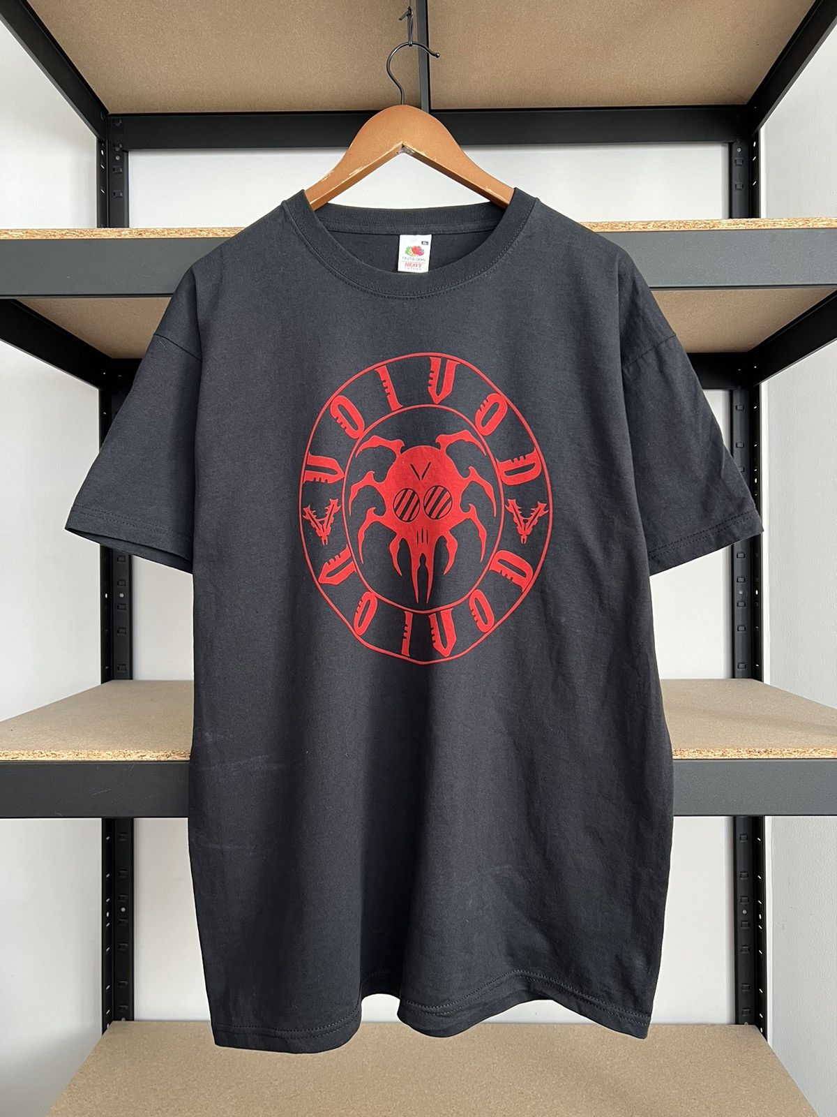Band Tees Vintage 2000s Voivod Metal Band Black T-shirt Size US XL / EU 56 / 4 - 1 Thumbnail