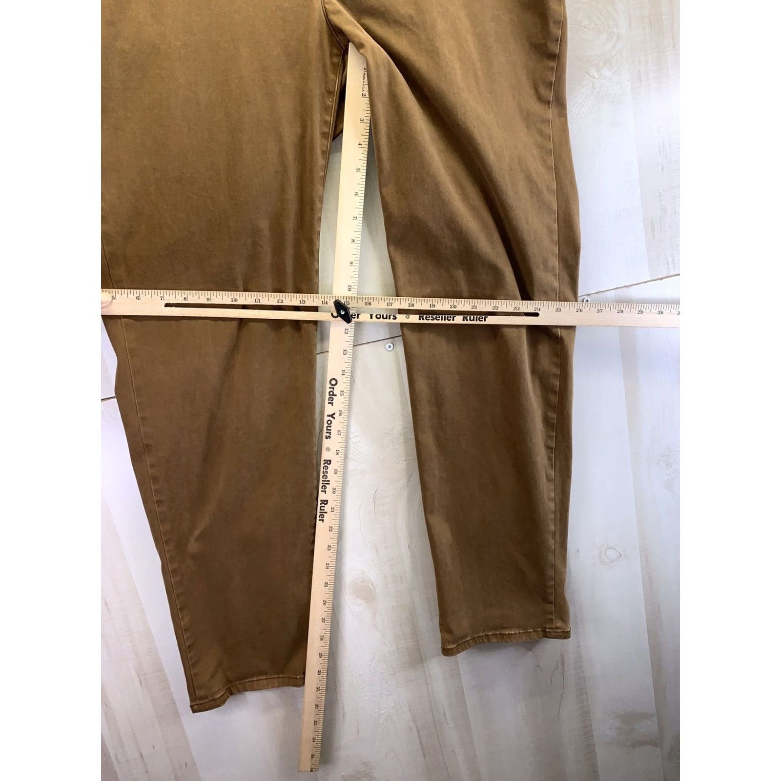 Rapha VINTAGE Lauren Raph Lauren Womens Khaki Twill Zip Pocket Stretch Pants 18-6662 Regular Fall Winter Beige Cotton Blend Chino Pockets Womens As Is Size 40" / US 18 - 4 Thumbnail