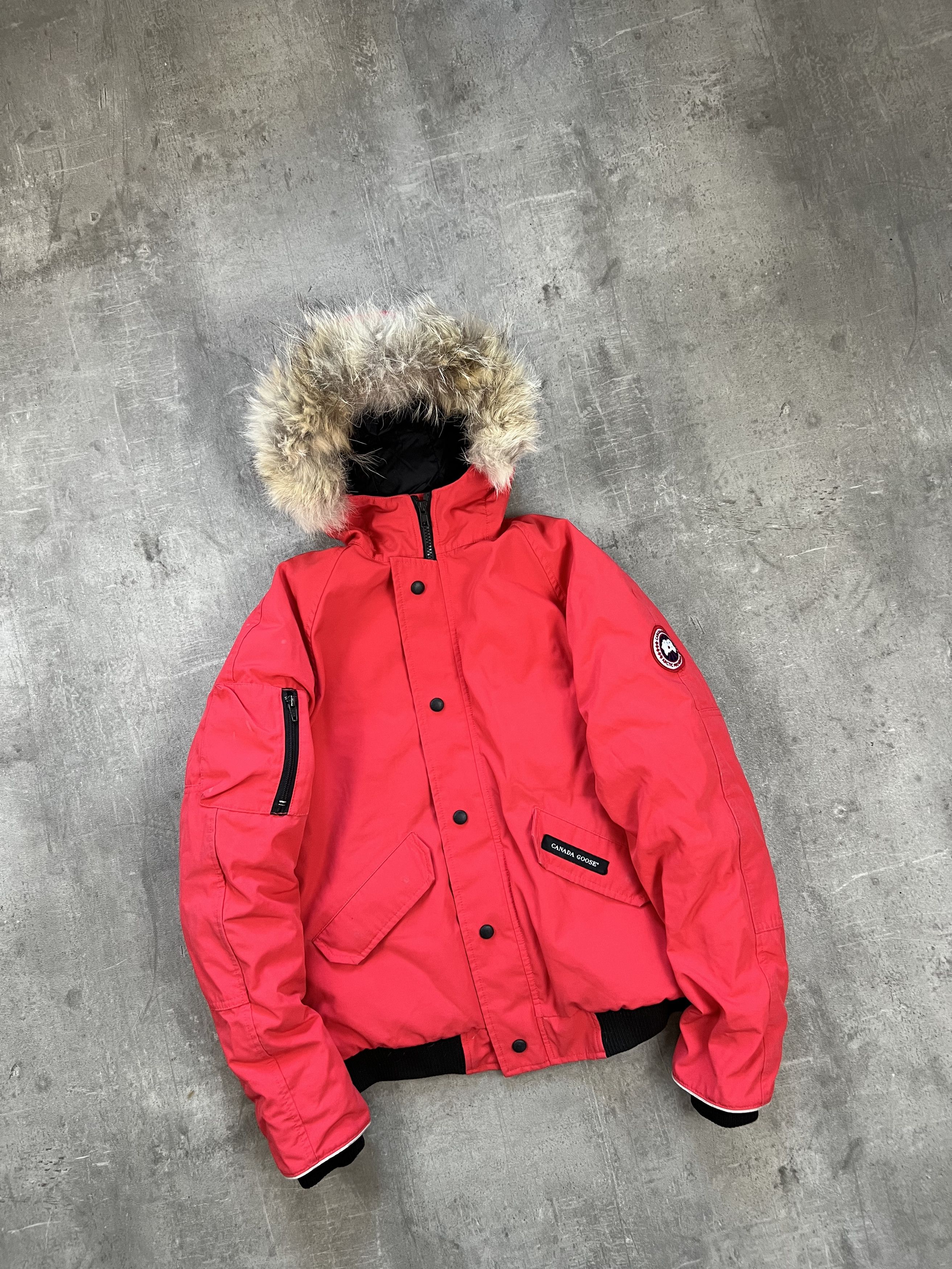 Canada Goose canada goose puffer bomber size (18) like S-M legit luxury Size US S / EU 44-46 / 1 - 1 Thumbnail