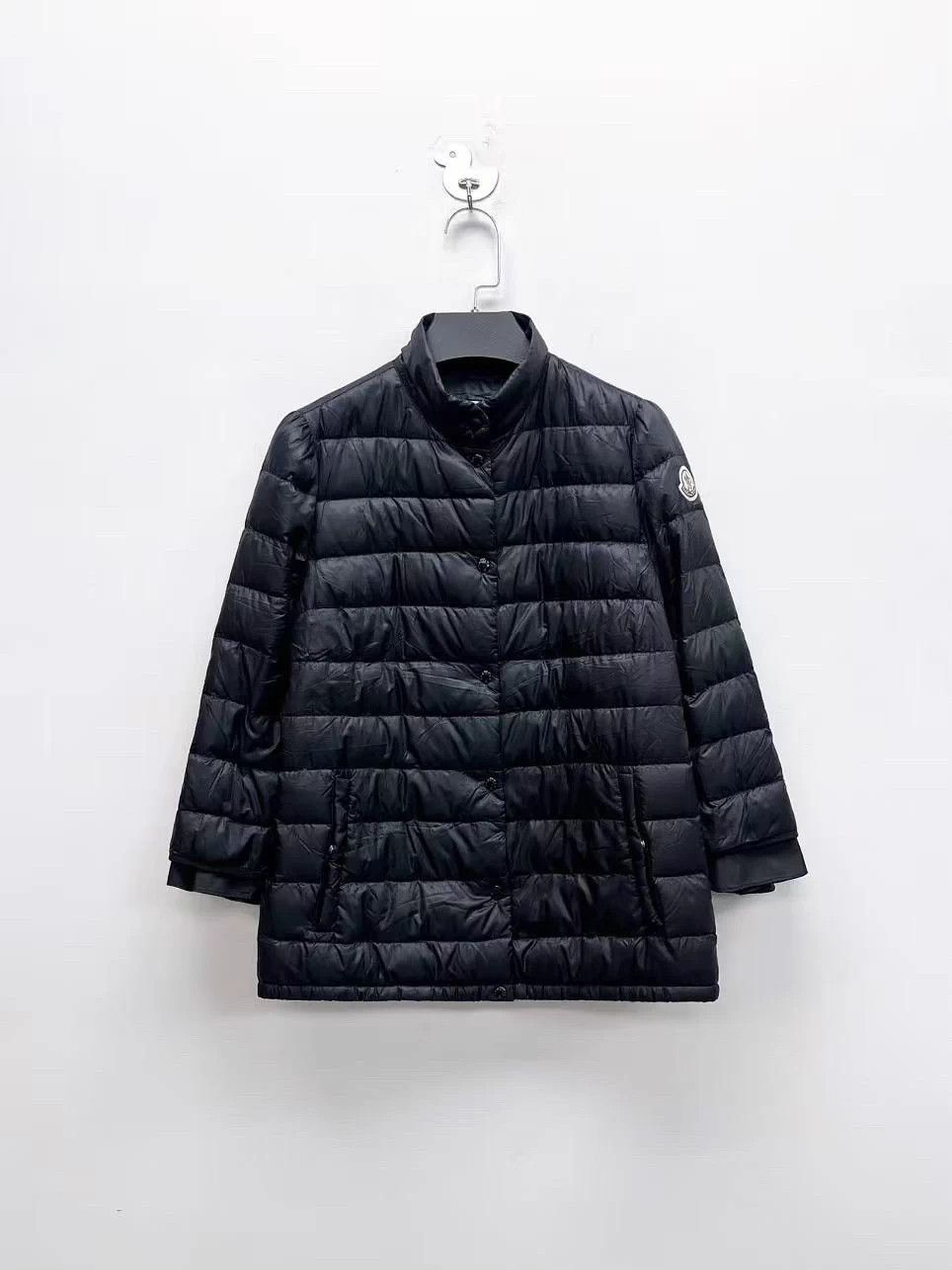 Moncler Moncler Black Logo Short Down Jacket Size 1 Size US S / EU 44-46 / 1 - 1 Thumbnail