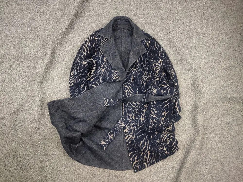 Max Mara Max Mara Weekend Virgin Wool Animal reversible Coat Jacket Size L / US 10 / IT 46 - 1 Thumbnail